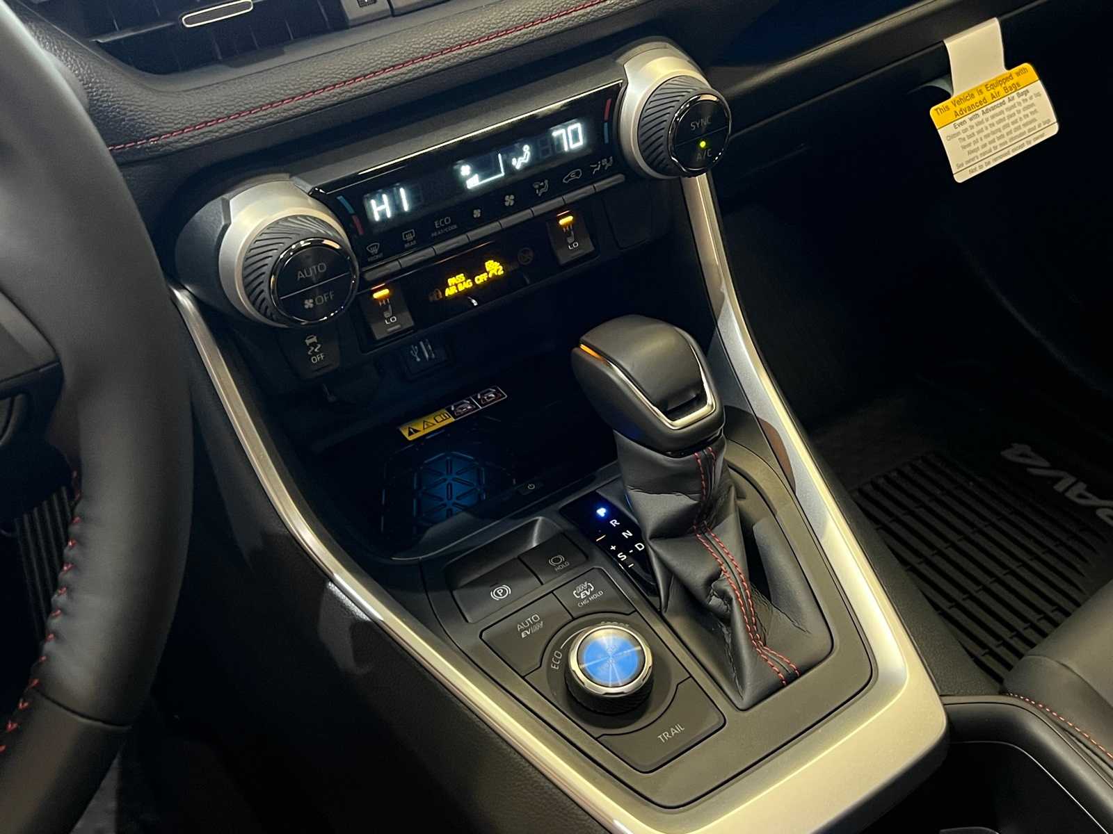 Thumbnail: 2025 Toyota RAV4 - 23