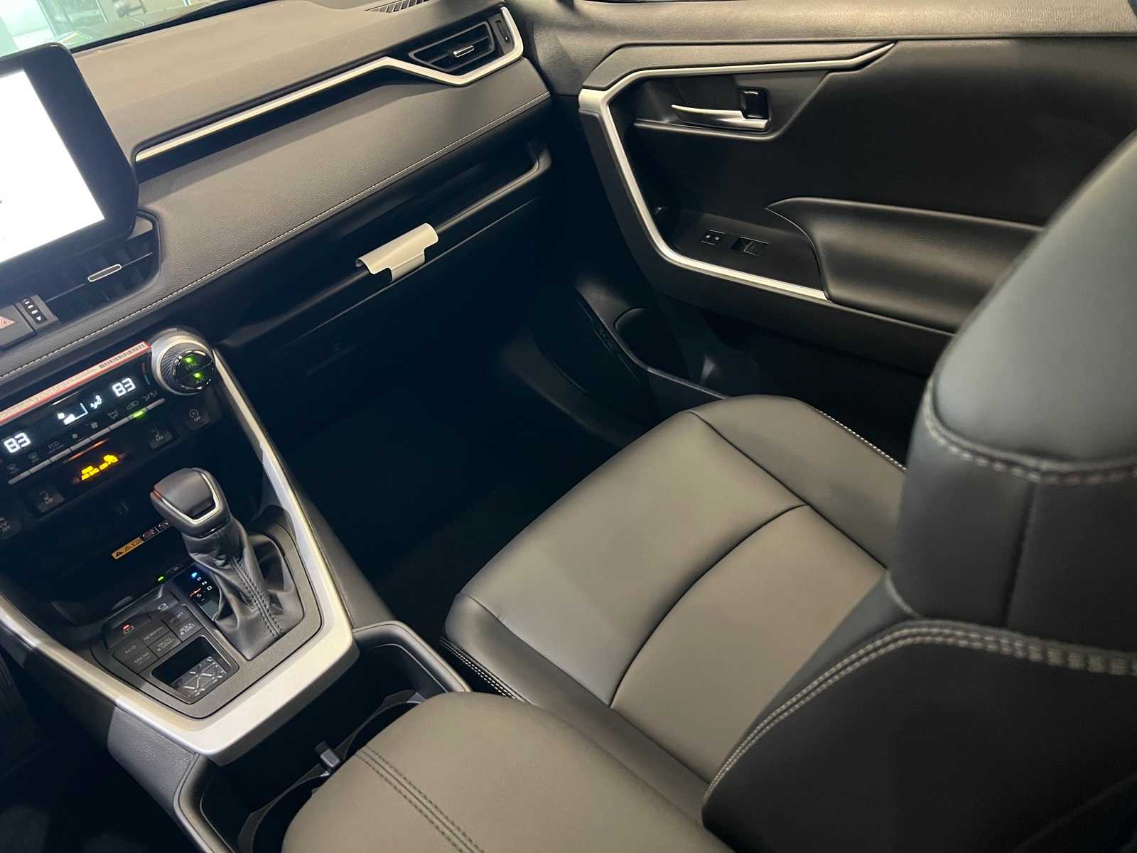 Thumbnail: 2025 Toyota RAV4 - 11