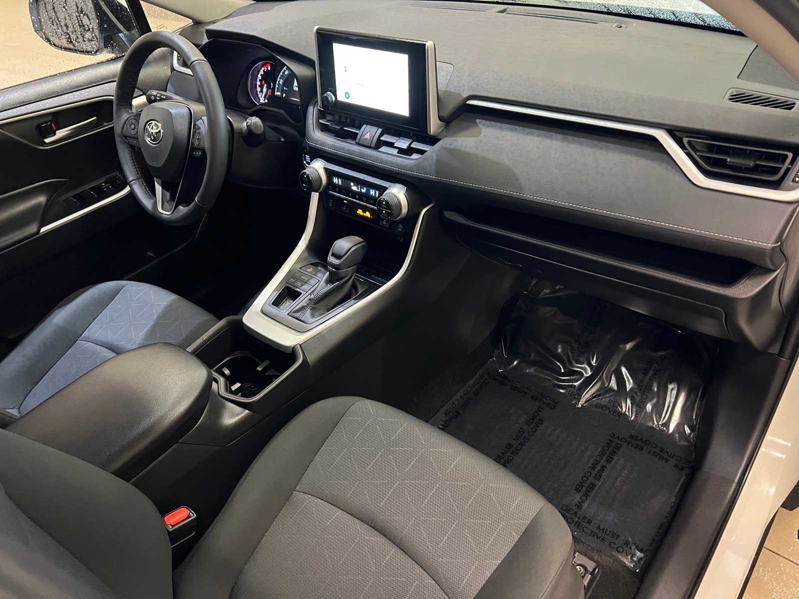 Thumbnail: 2024 Toyota RAV4 - 15