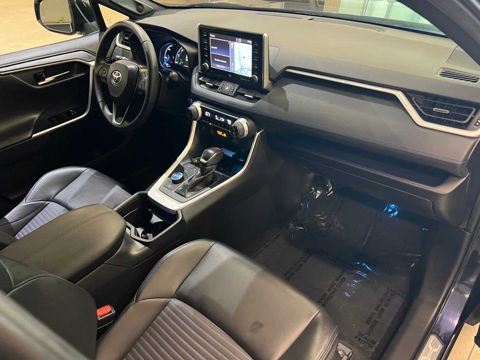 Thumbnail: 2020 Toyota RAV4 - 15