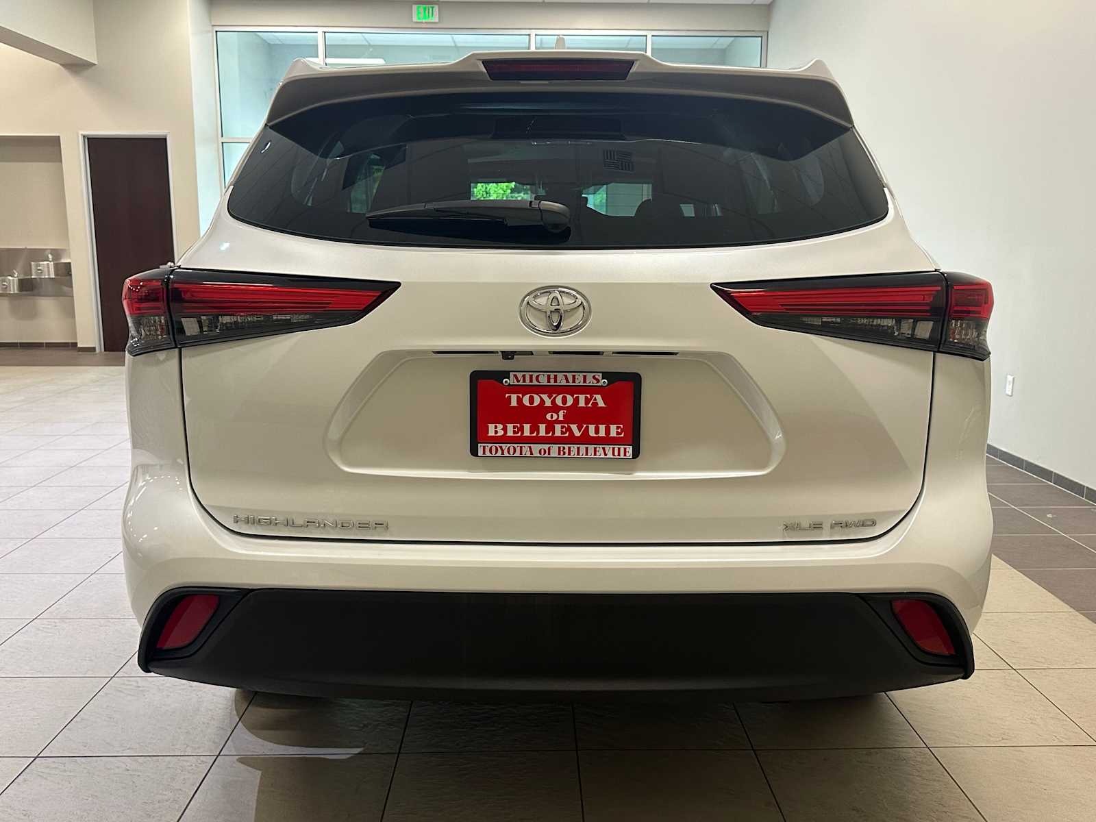 Thumbnail: 2023 Toyota Highlander - 5