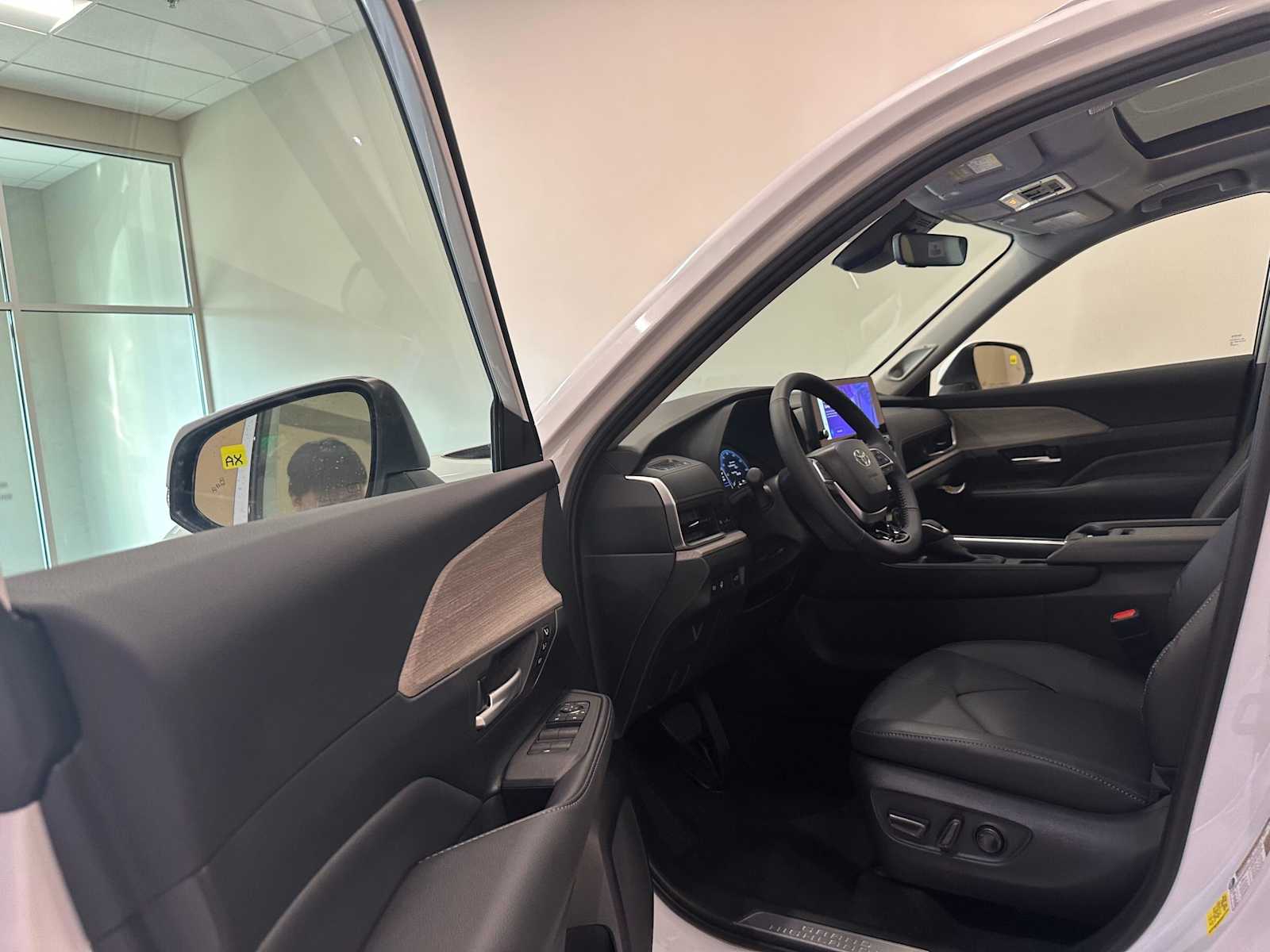 Thumbnail: 2026 Toyota Grand Highlander - 22