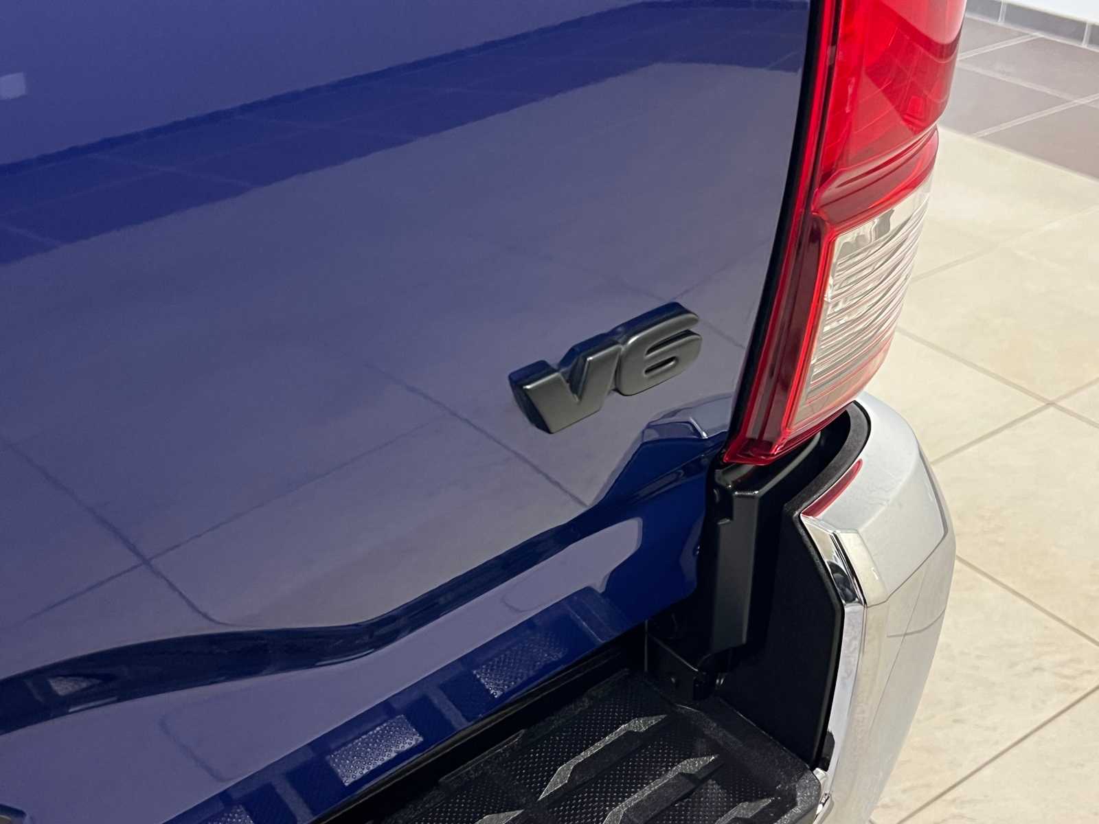 Thumbnail: 2022 Toyota Tacoma - 6