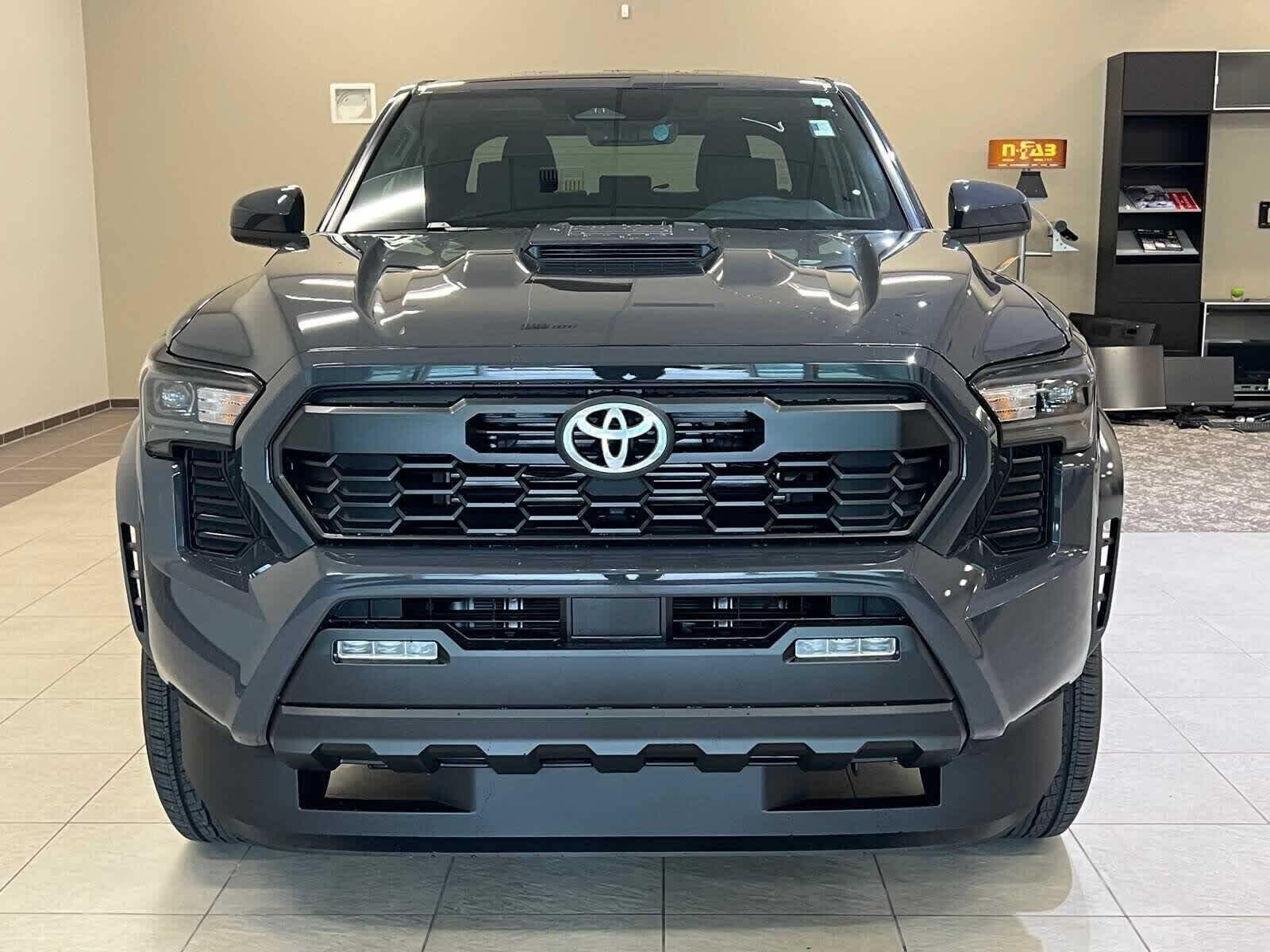 Thumbnail: 2025 Toyota Tacoma - 8