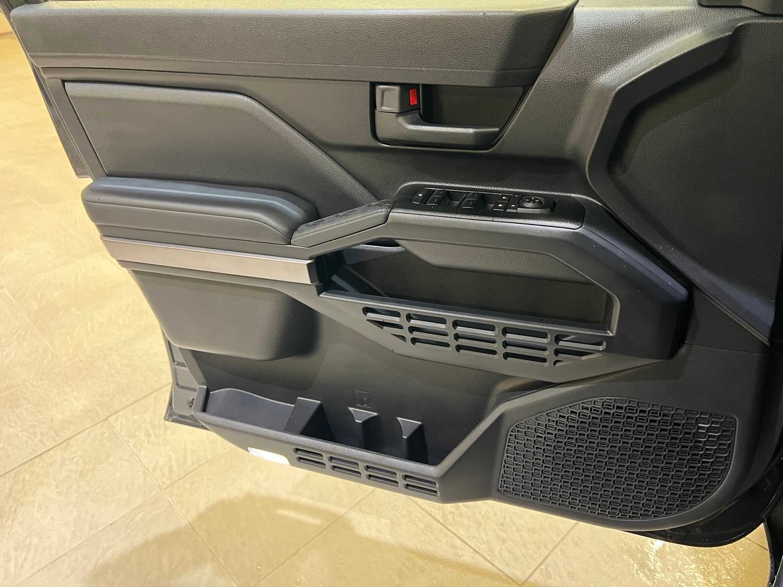 Thumbnail: 2025 Toyota 4Runner - 17