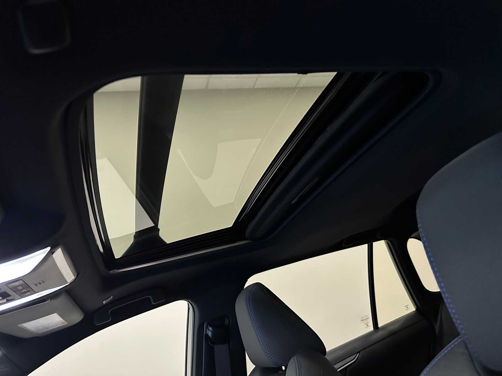 Thumbnail: 2025 Toyota RAV4 - 22