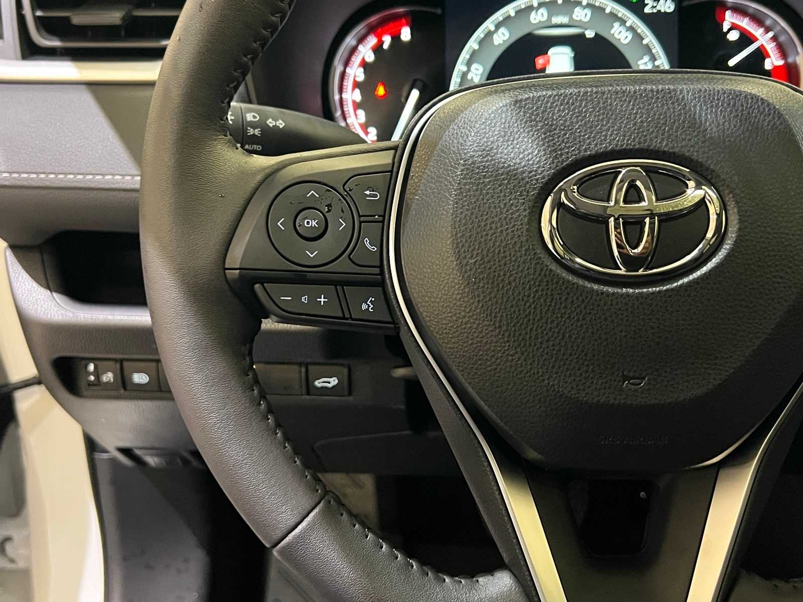 Thumbnail: 2025 Toyota RAV4 - 22