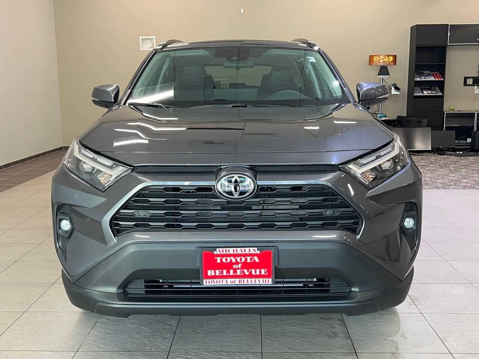 Thumbnail: 2025 Toyota RAV4 - 8