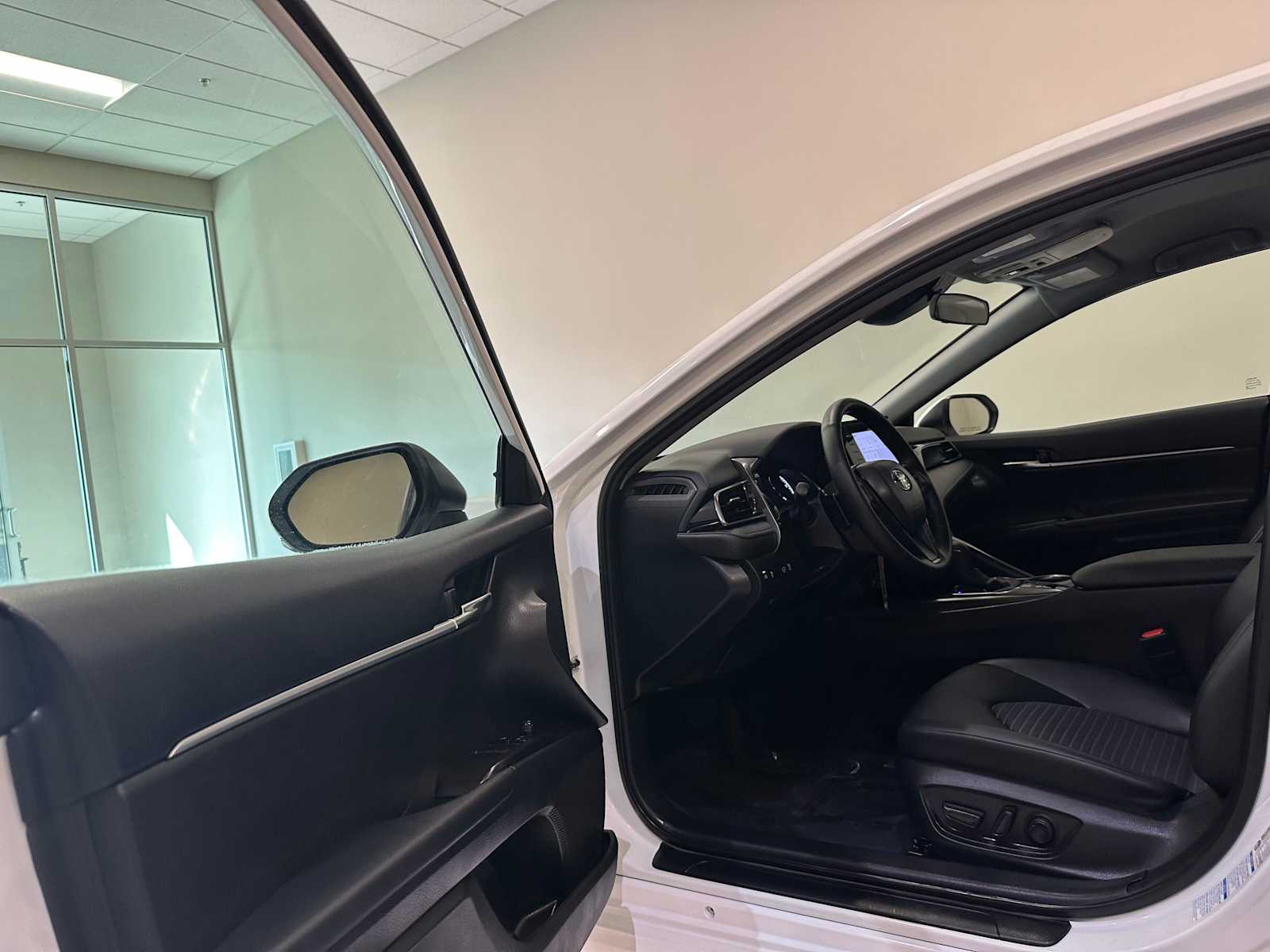 Thumbnail: 2023 Toyota Camry - 20