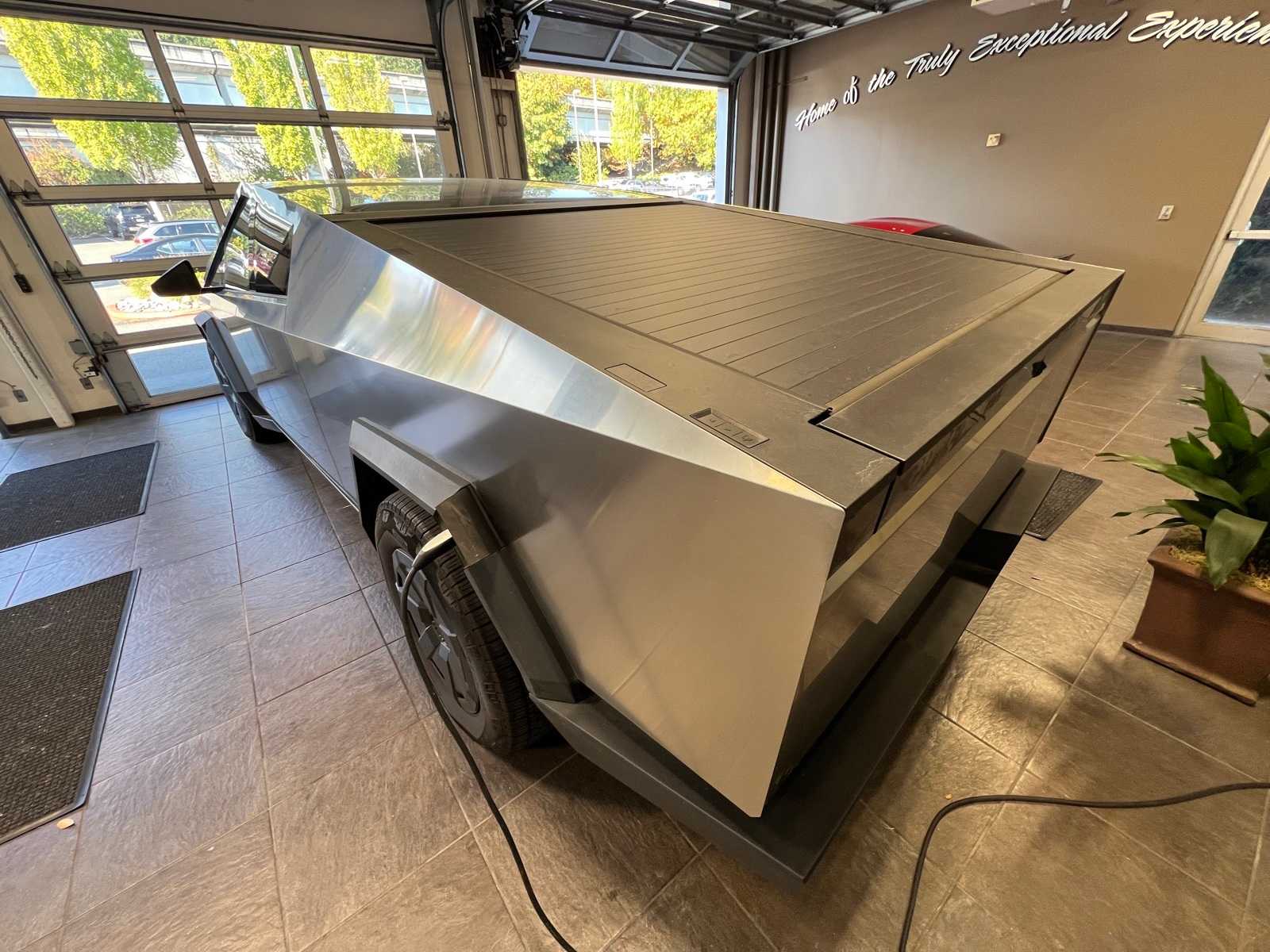 Thumbnail: 2024 Tesla Cybertruck - 5