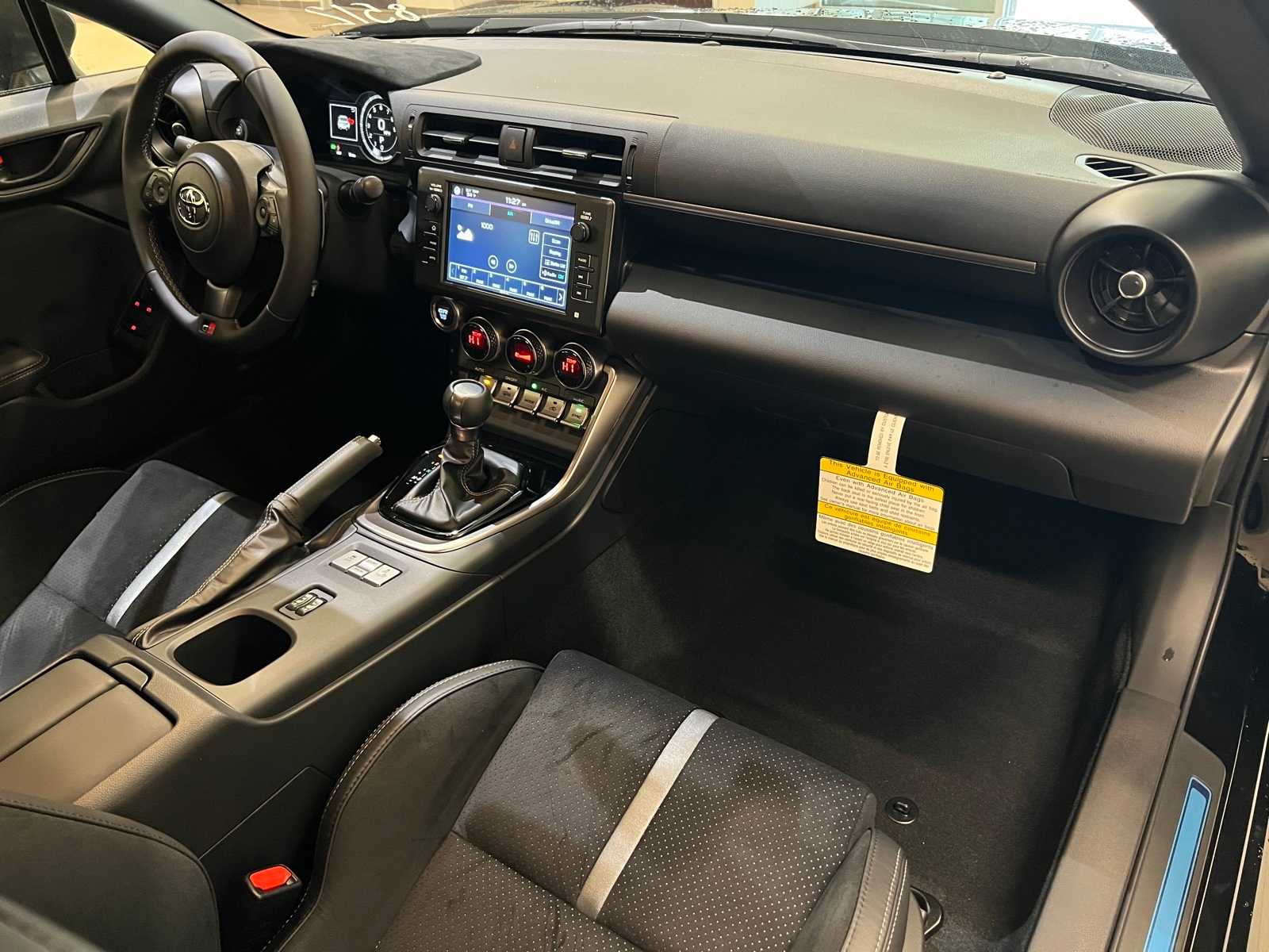 Thumbnail: 2025 Toyota GR86 - 11