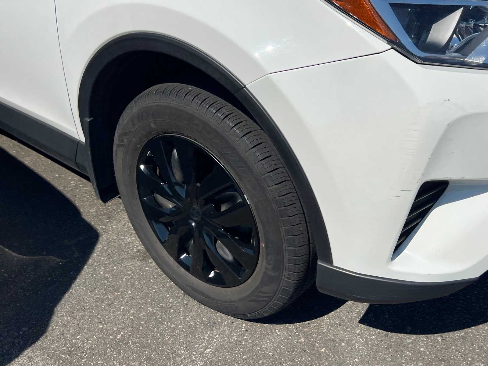 Thumbnail: 2018 Toyota RAV4 - 5