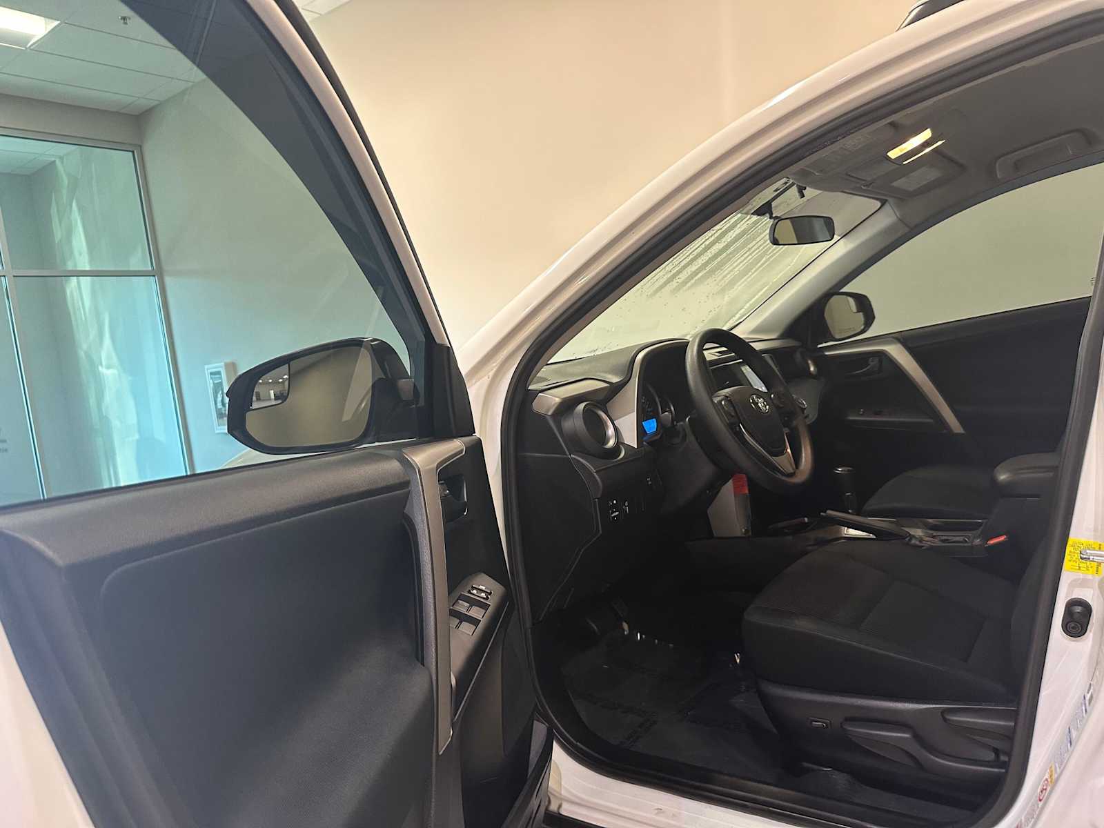 Thumbnail: 2016 Toyota RAV4 - 22