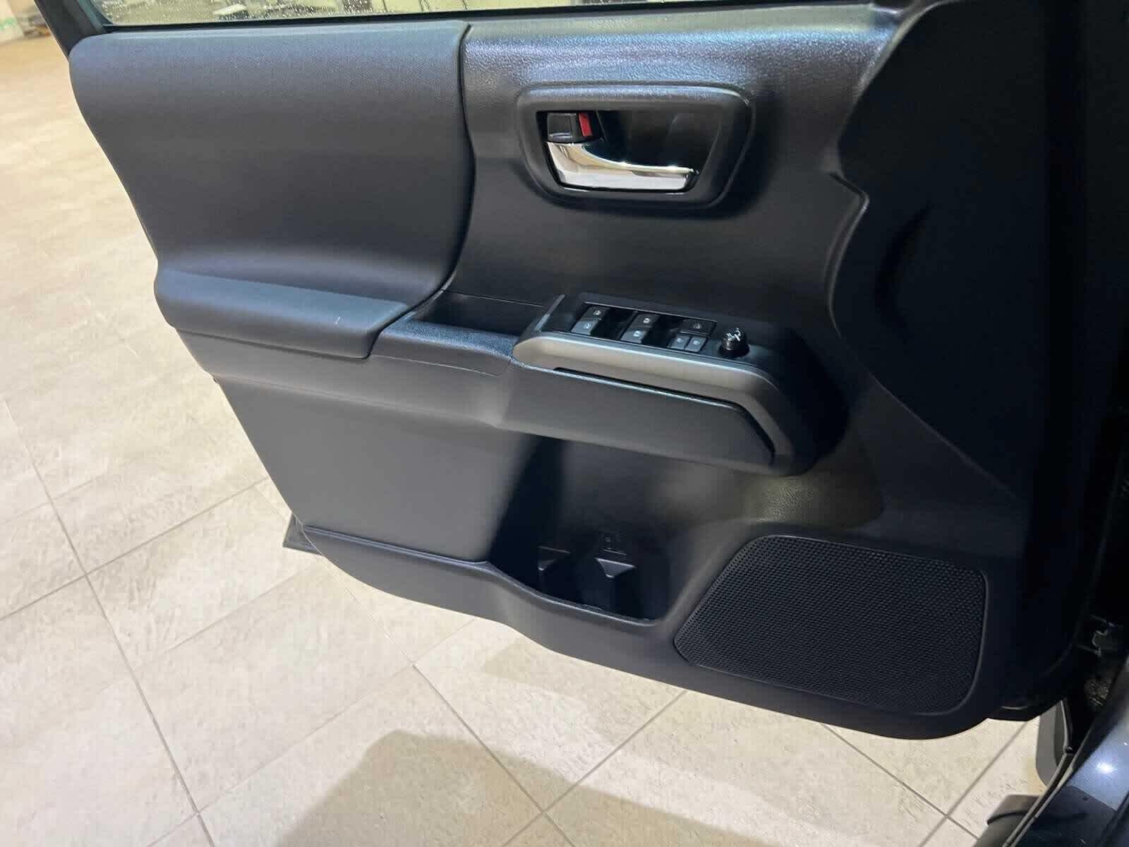 Thumbnail: 2023 Toyota Tacoma - 16