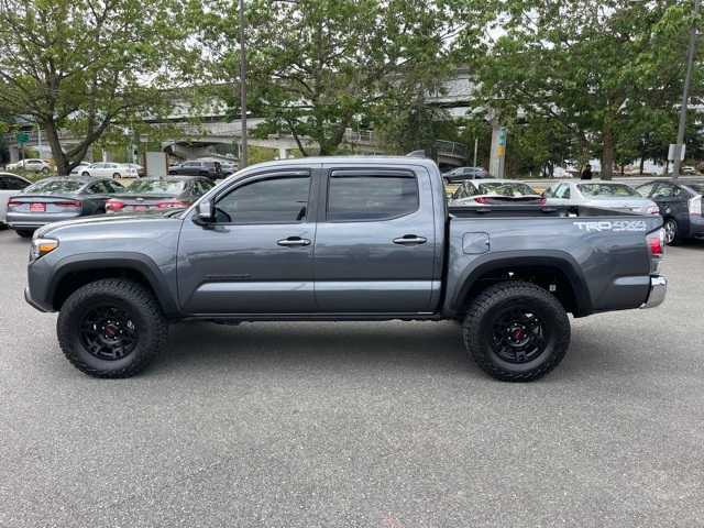 2023 Toyota Tacoma TRD Off-Road 3