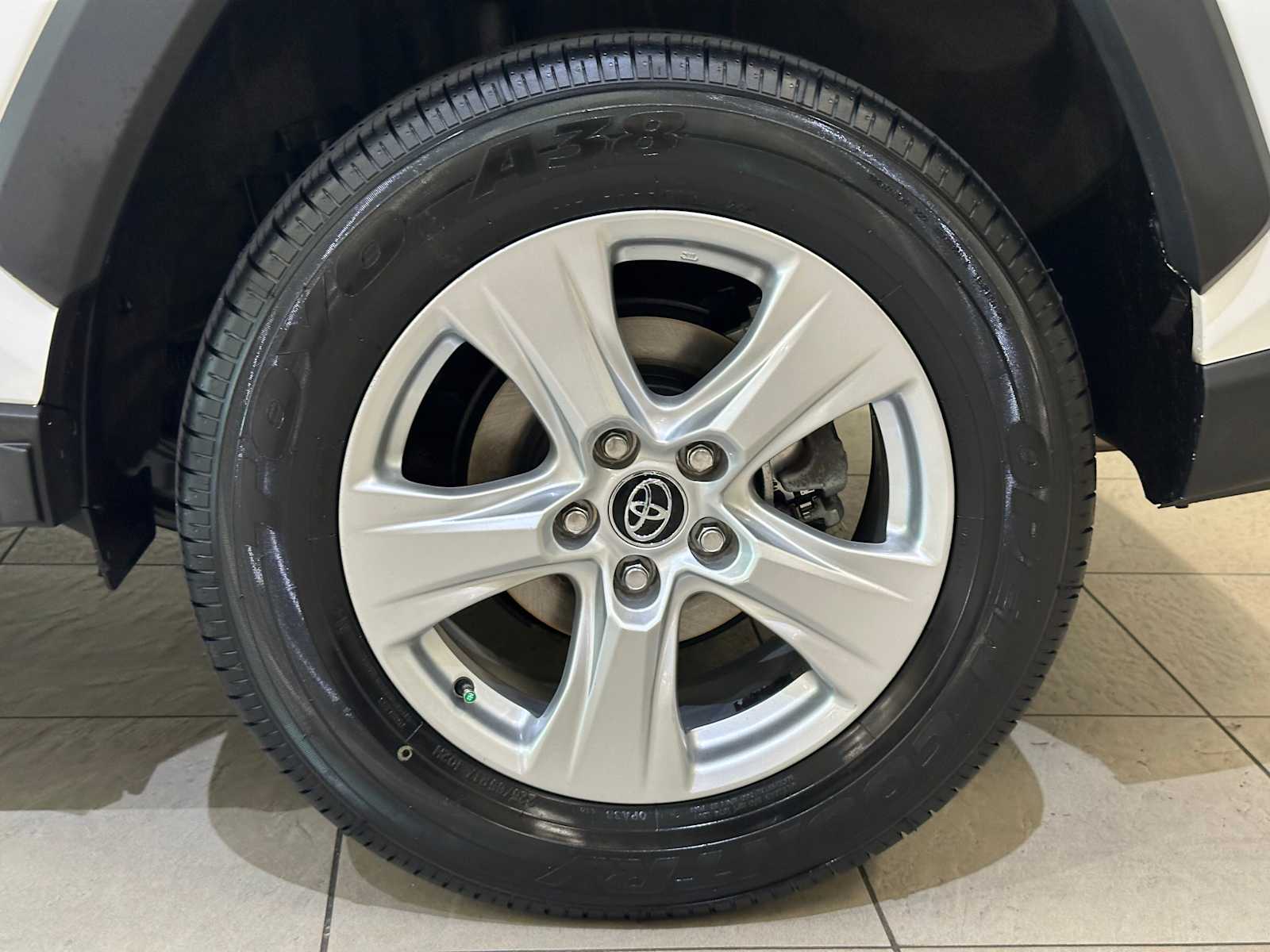 Thumbnail: 2020 Toyota RAV4 - 8