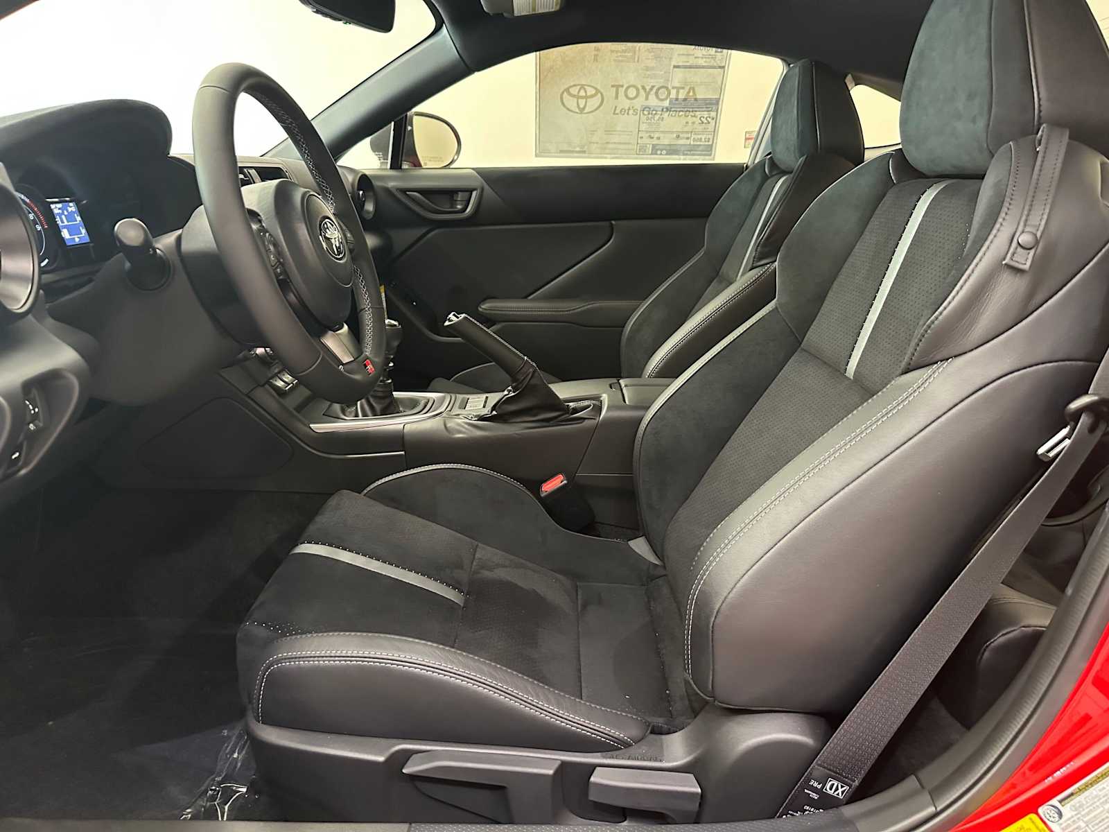 Thumbnail: 2026 Toyota GR86 - 22