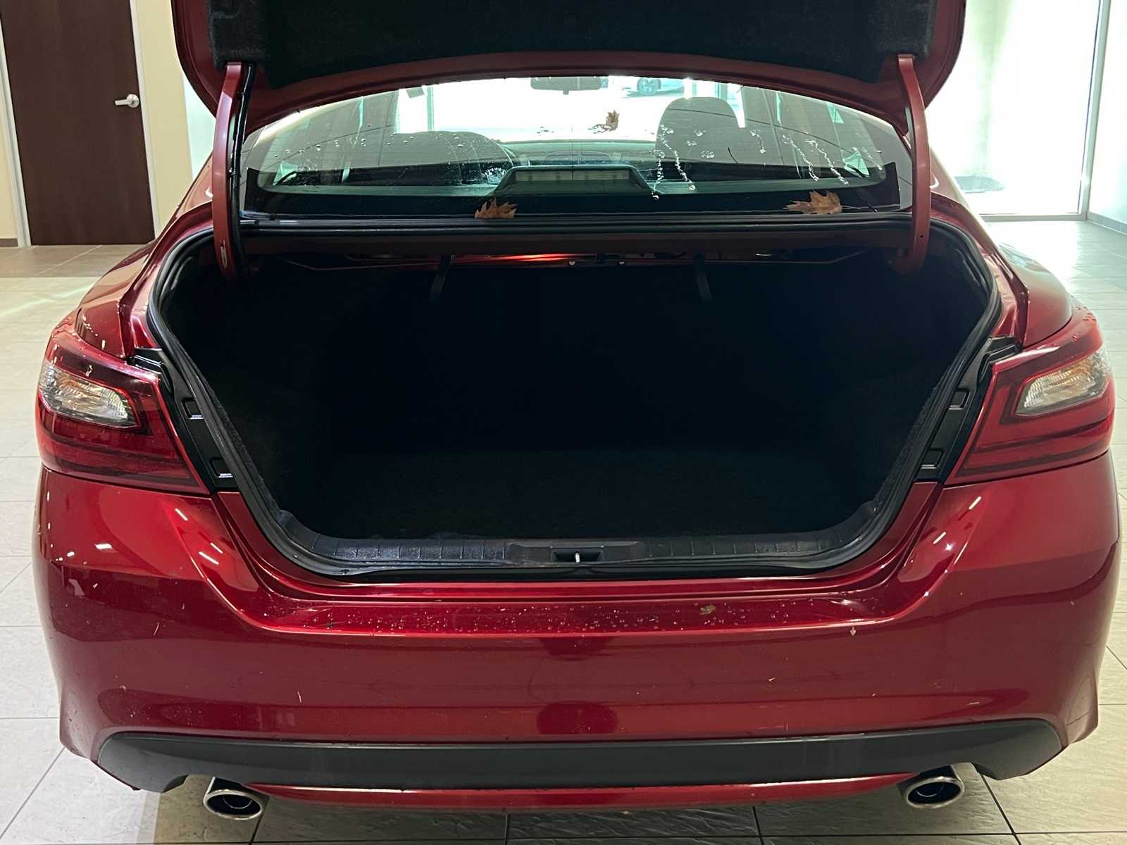 Thumbnail: 2018 Nissan Altima - 26