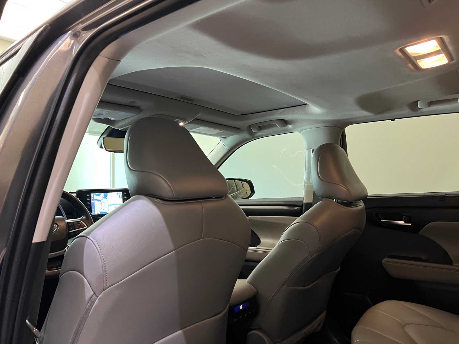 2022 Toyota Highlander XLE 11