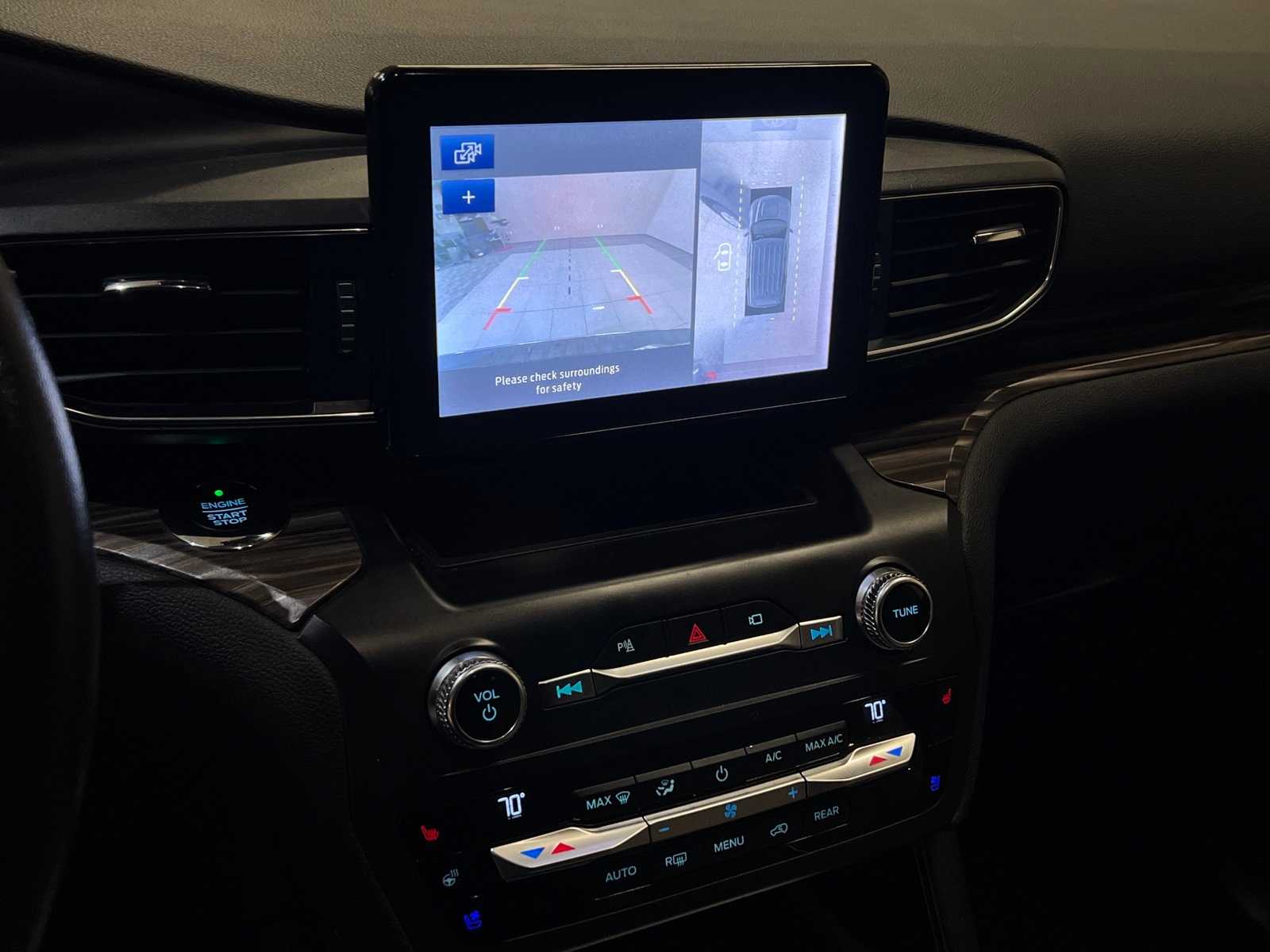 Thumbnail: 2020 Ford Explorer - 25