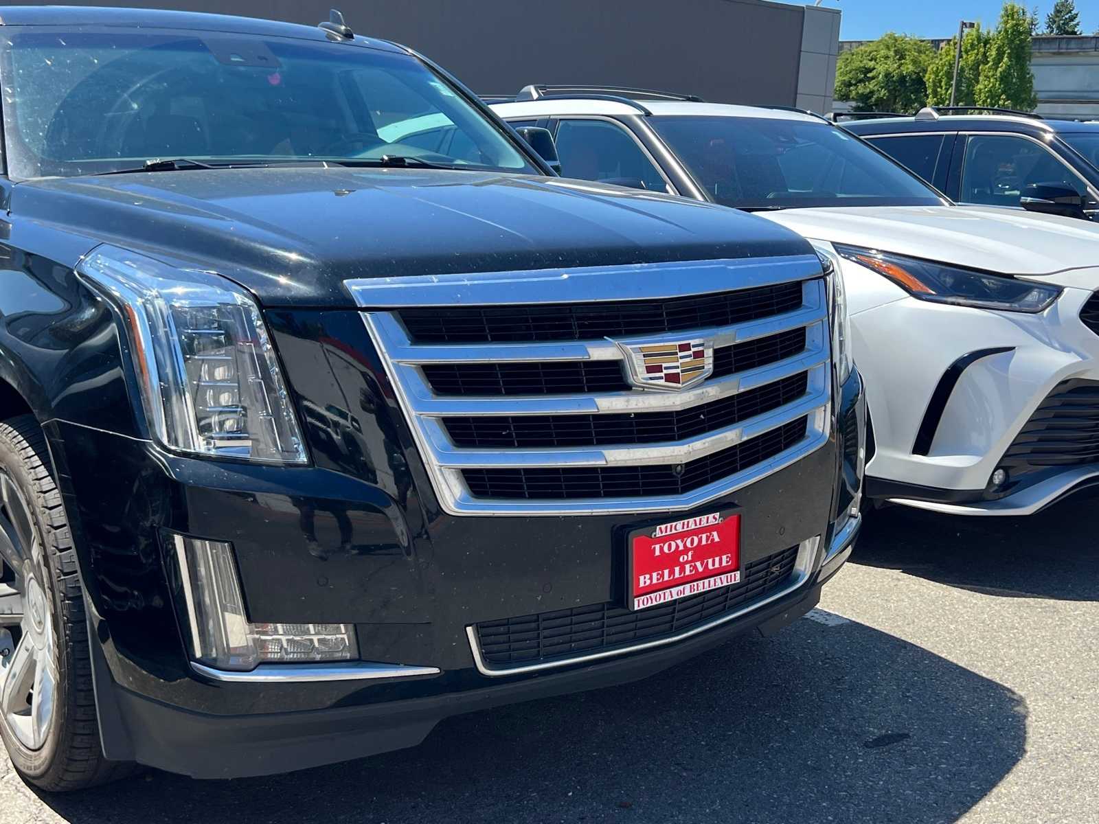 Thumbnail: 2019 Cadillac Escalade - 4