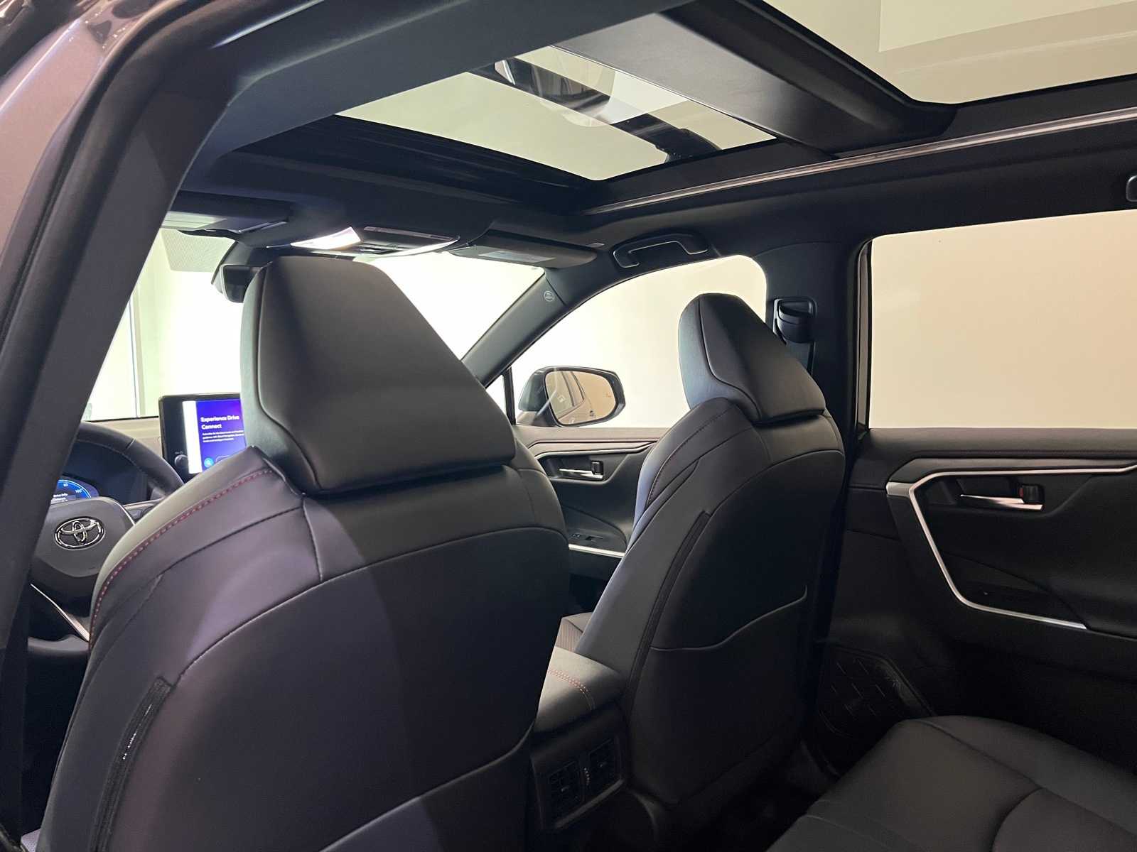 Thumbnail: 2025 Toyota RAV4 - 12