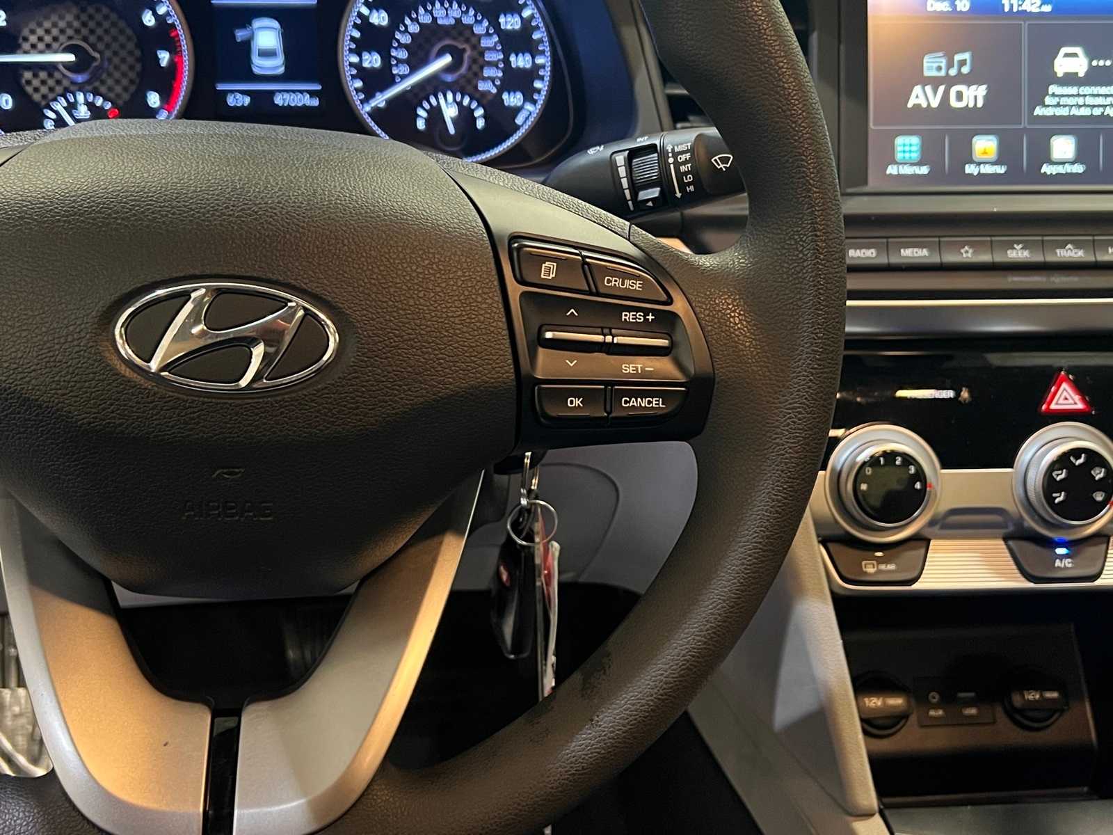 Thumbnail: 2019 Hyundai Elantra - 19