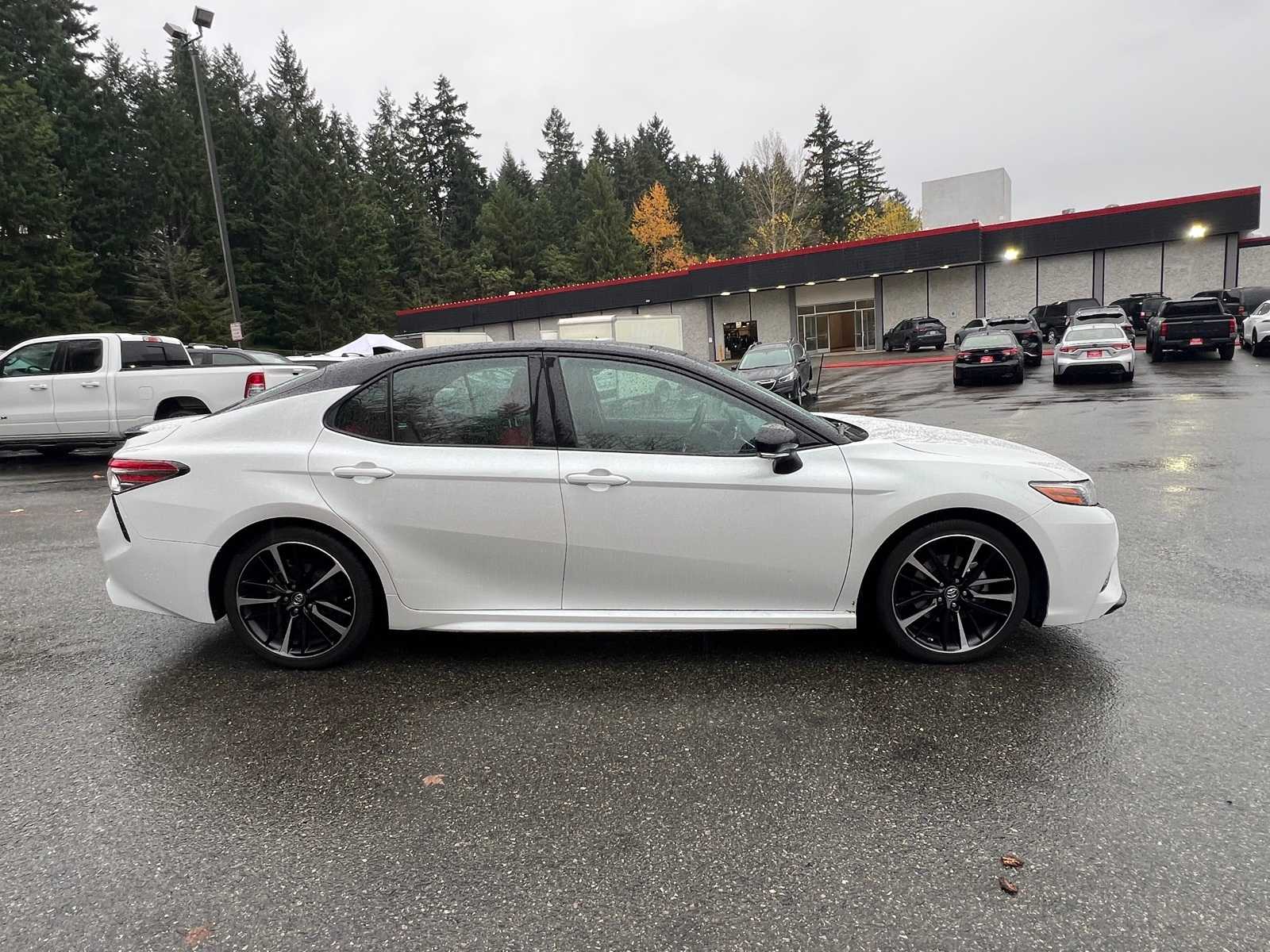 Thumbnail: 2018 Toyota Camry - 6