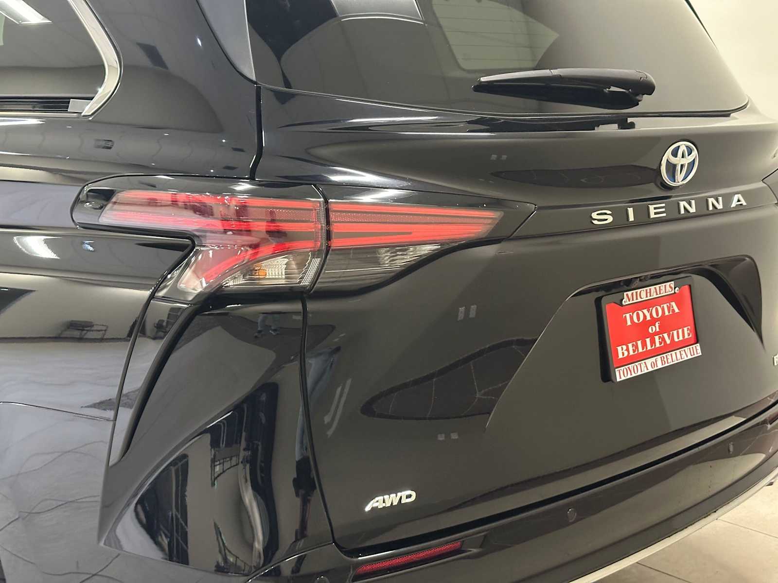 Thumbnail: 2022 Toyota Sienna - 7