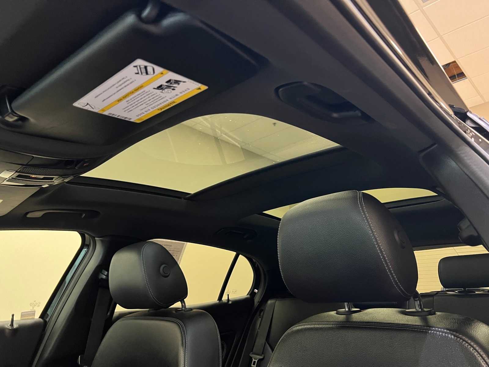 Thumbnail: 2019 Mercedes-Benz GLA - 17