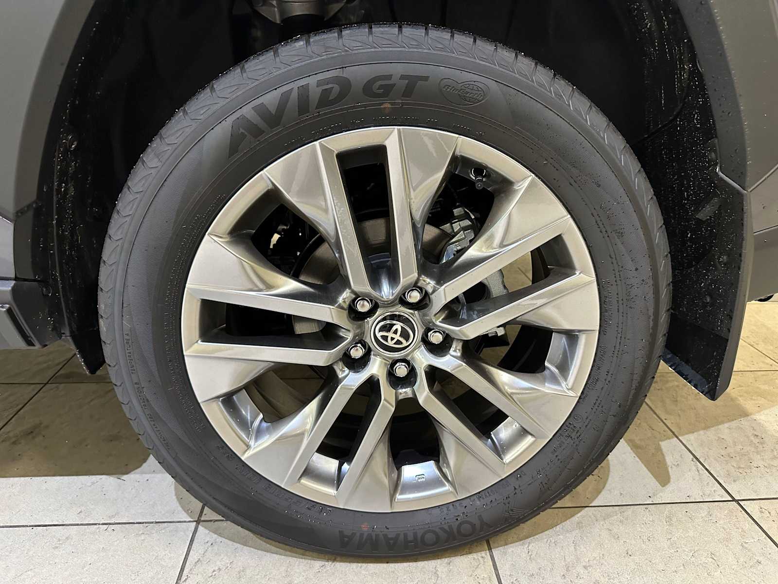 Thumbnail: 2025 Toyota RAV4 - 8