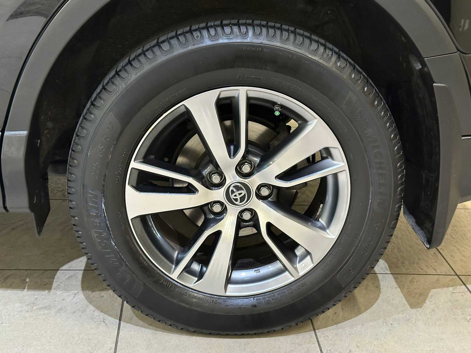 Thumbnail: 2017 Toyota RAV4 - 8