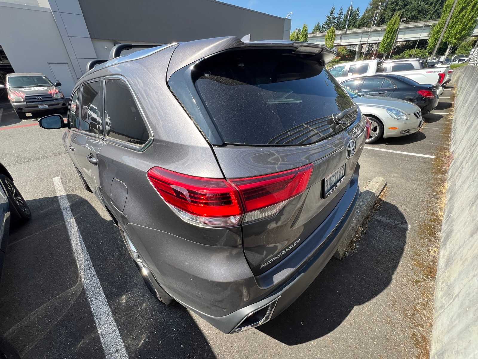 Thumbnail: 2019 Toyota Highlander - 6