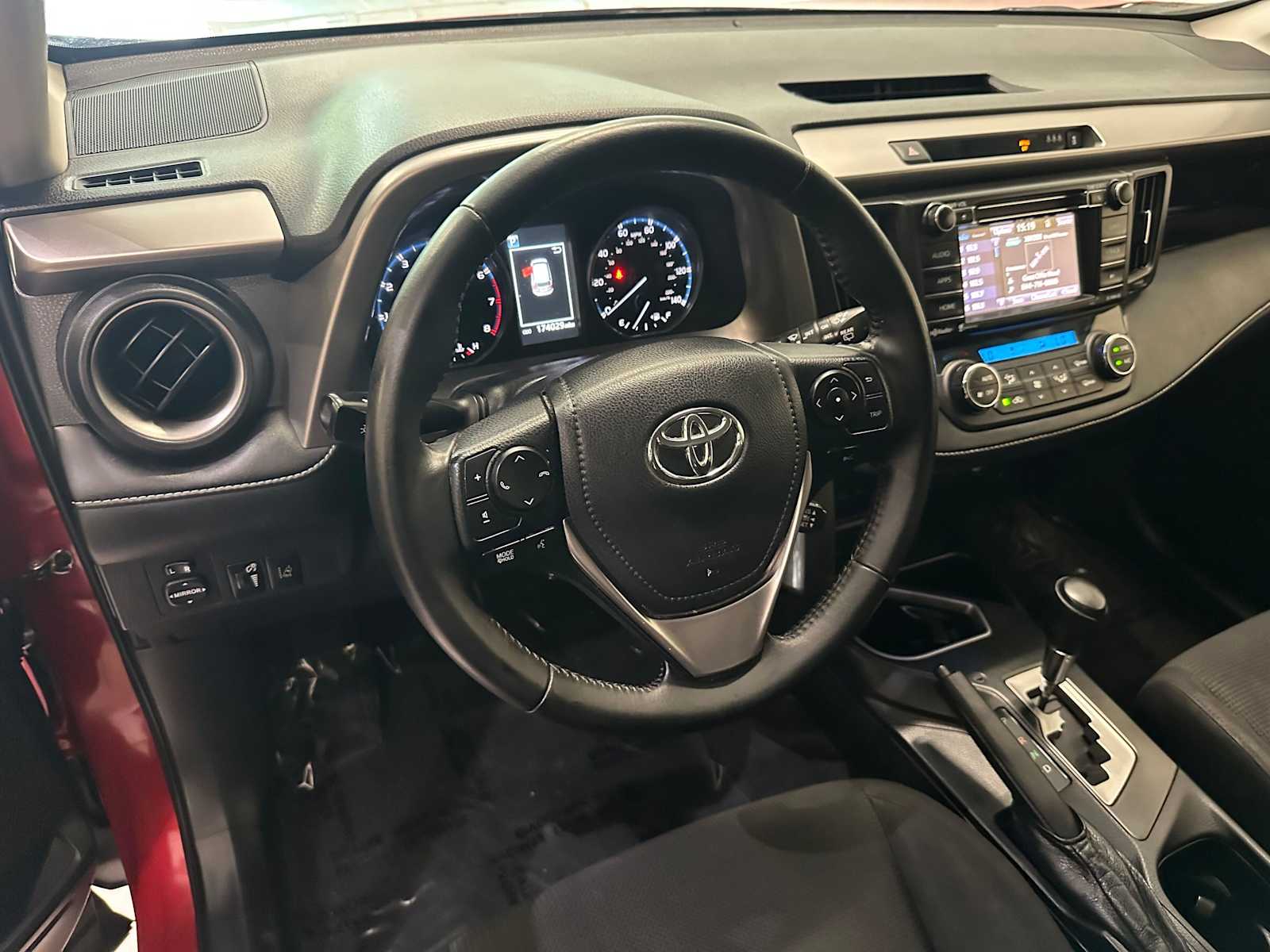 Thumbnail: 2017 Toyota RAV4 - 2