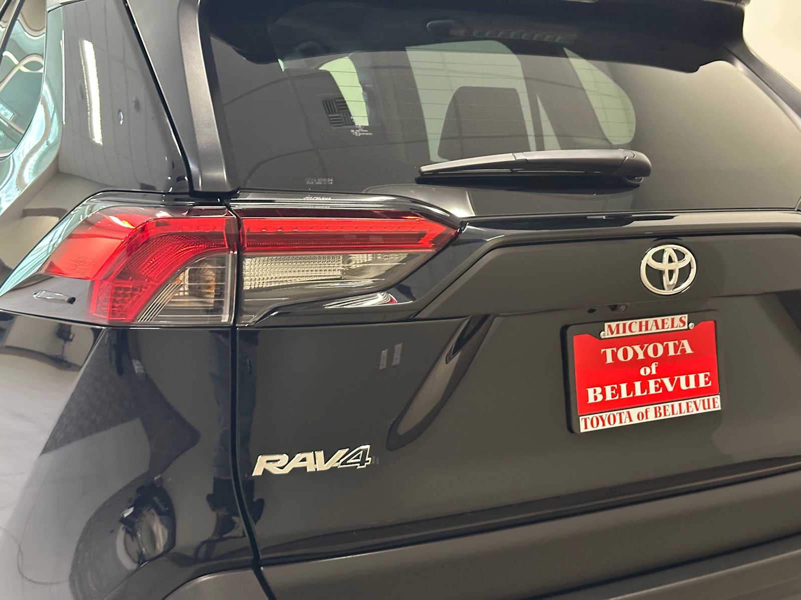 Thumbnail: 2025 Toyota RAV4 - 7