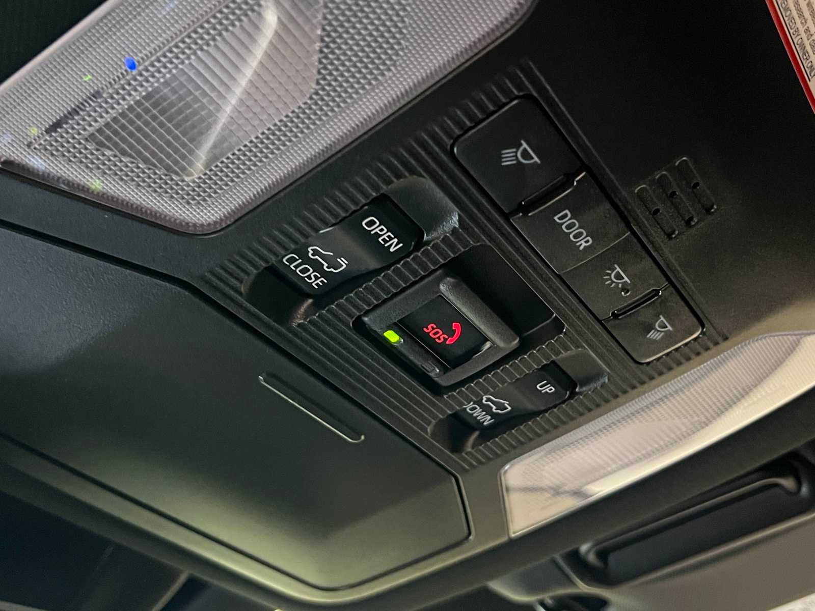 Thumbnail: 2025 Toyota RAV4 - 27