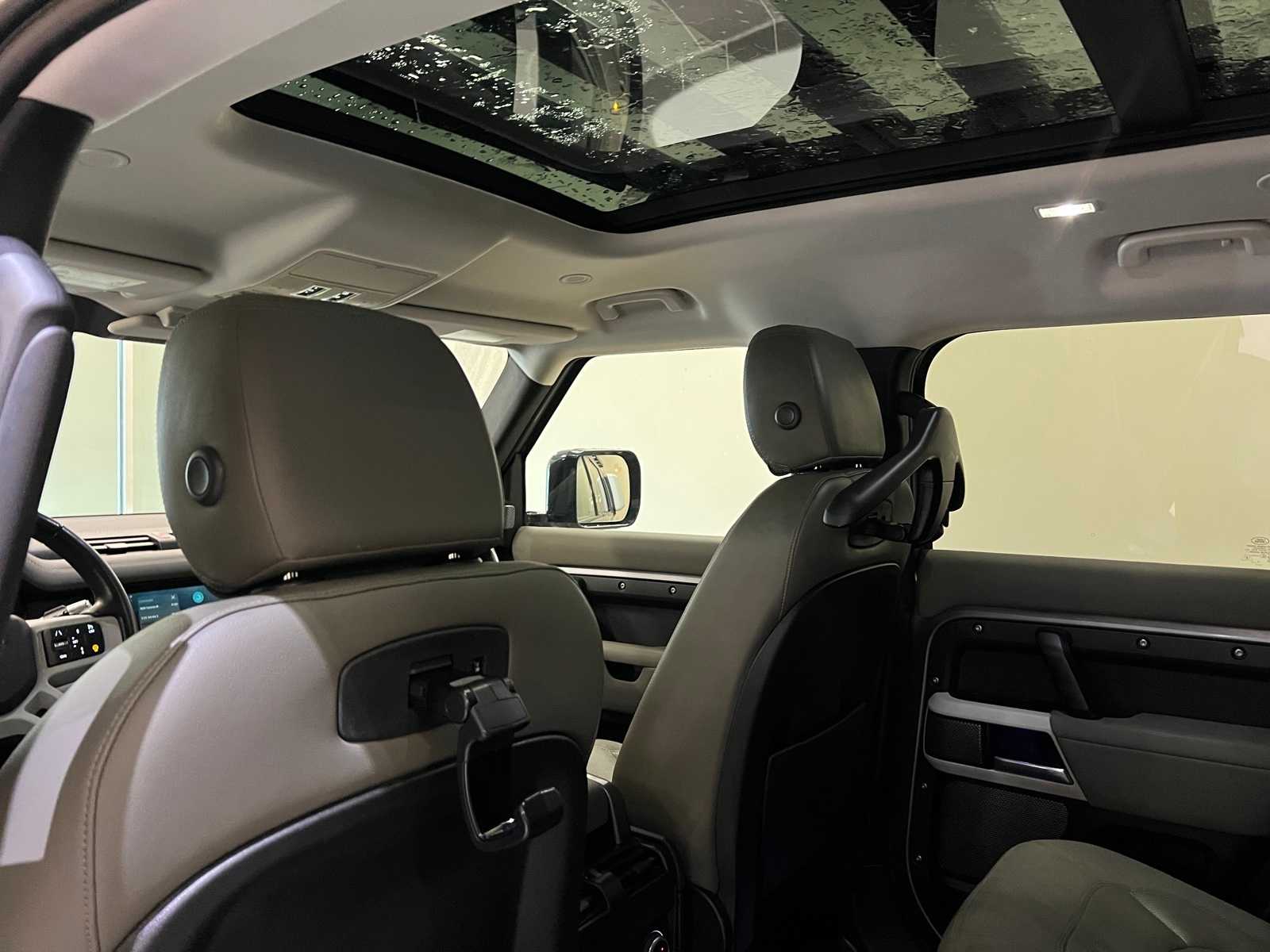 Thumbnail: 2020 Land Rover Defender - 12