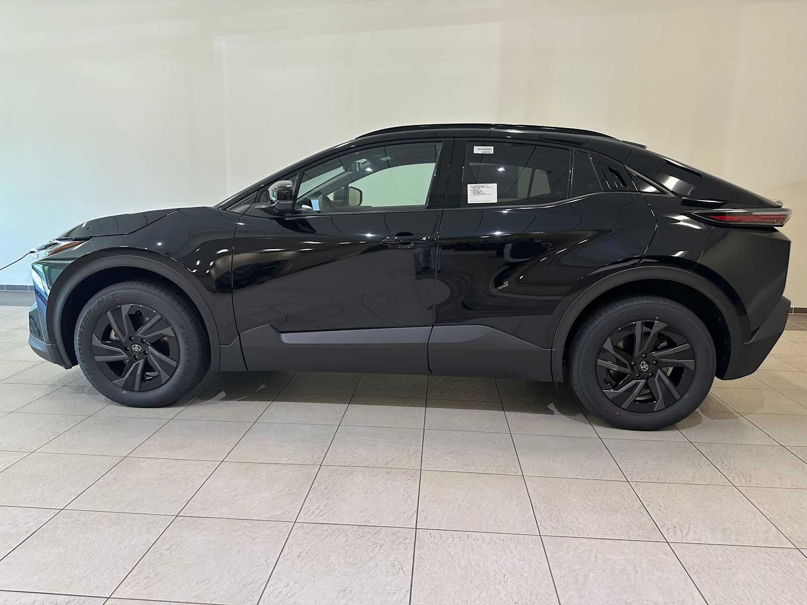 Thumbnail: 2026 Toyota C-HR - 3