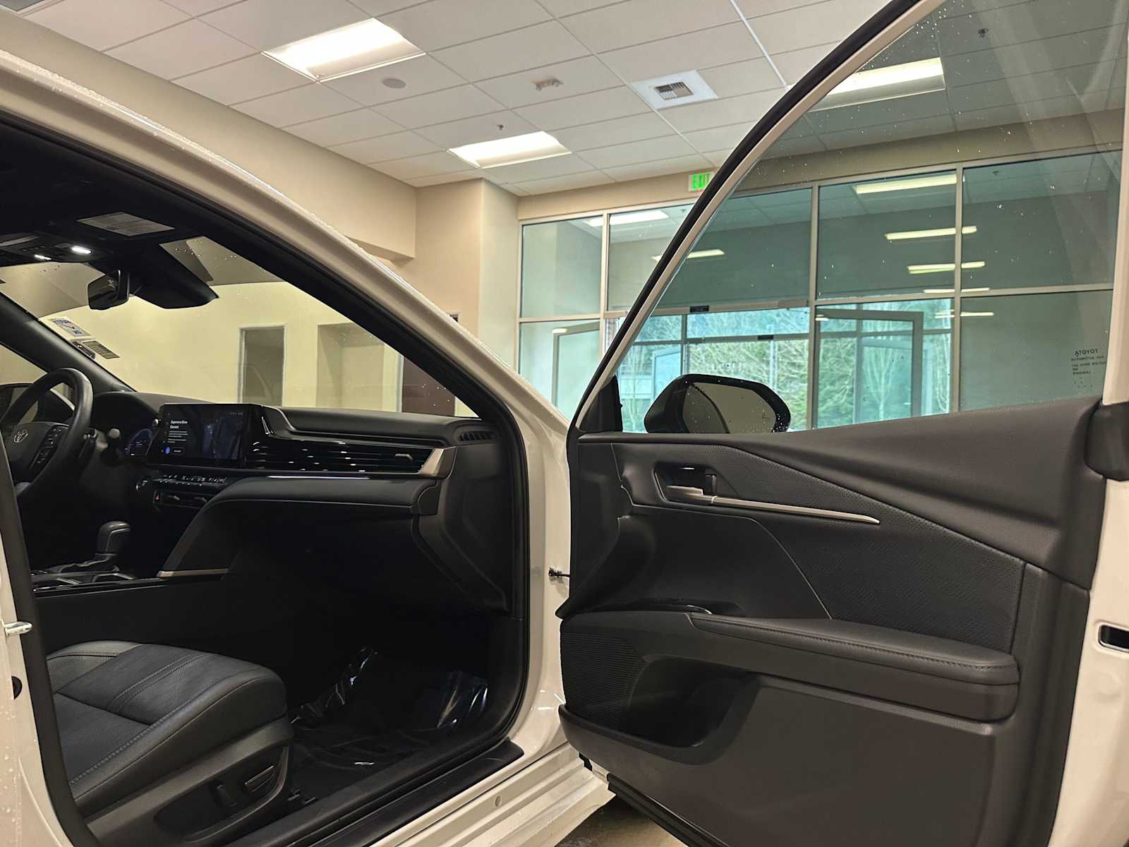 Thumbnail: 2025 Toyota Camry - 29