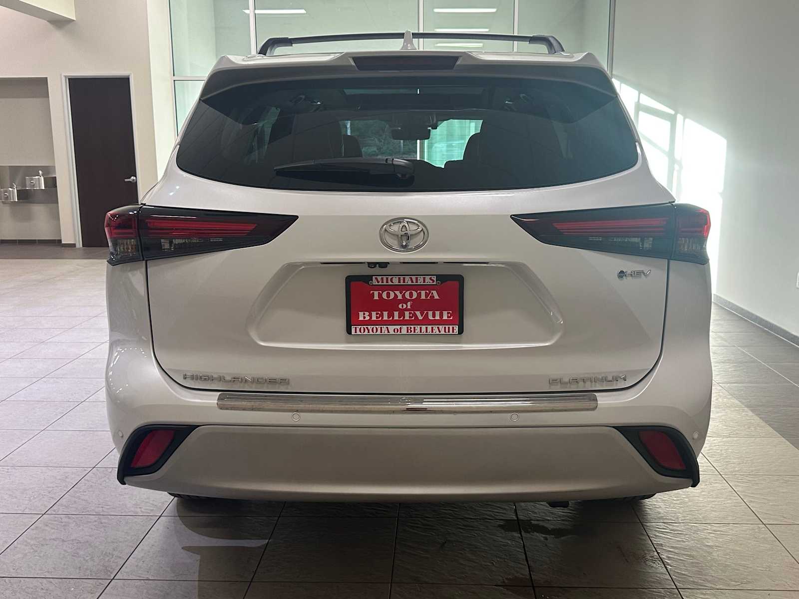 Thumbnail: 2025 Toyota Highlander - 5