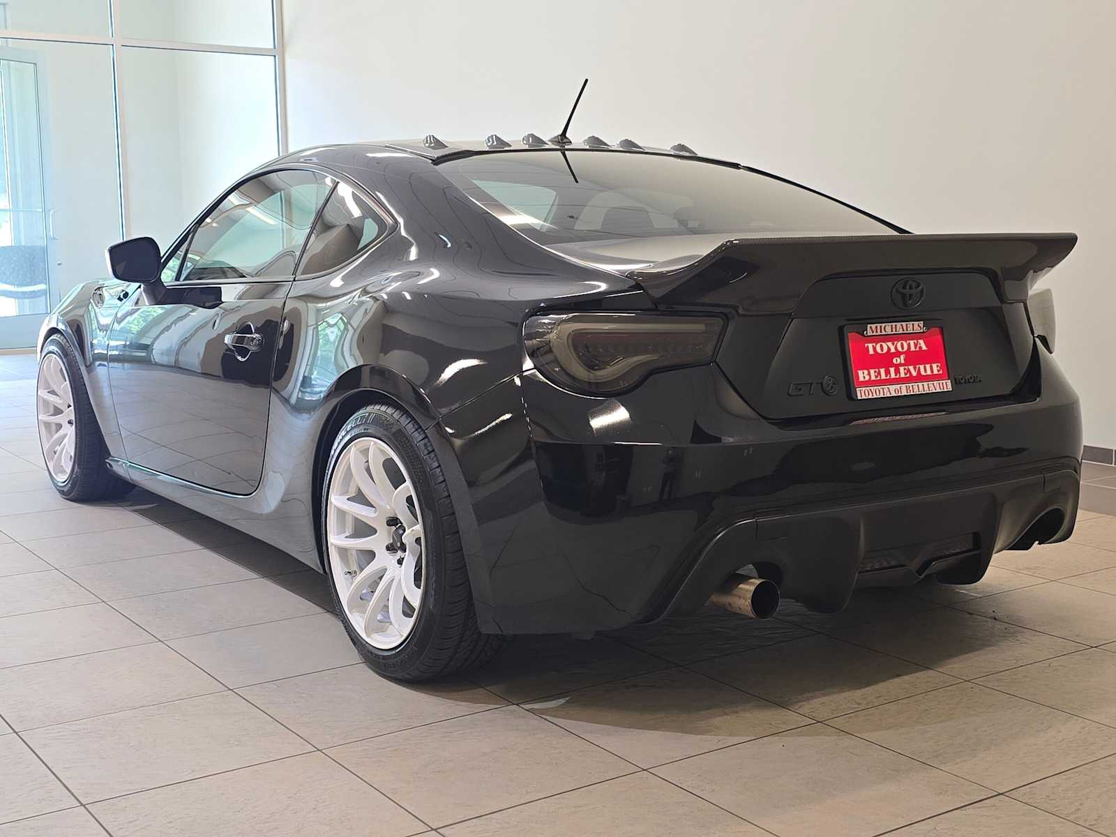 Thumbnail: 2013 Scion FR-S - 4