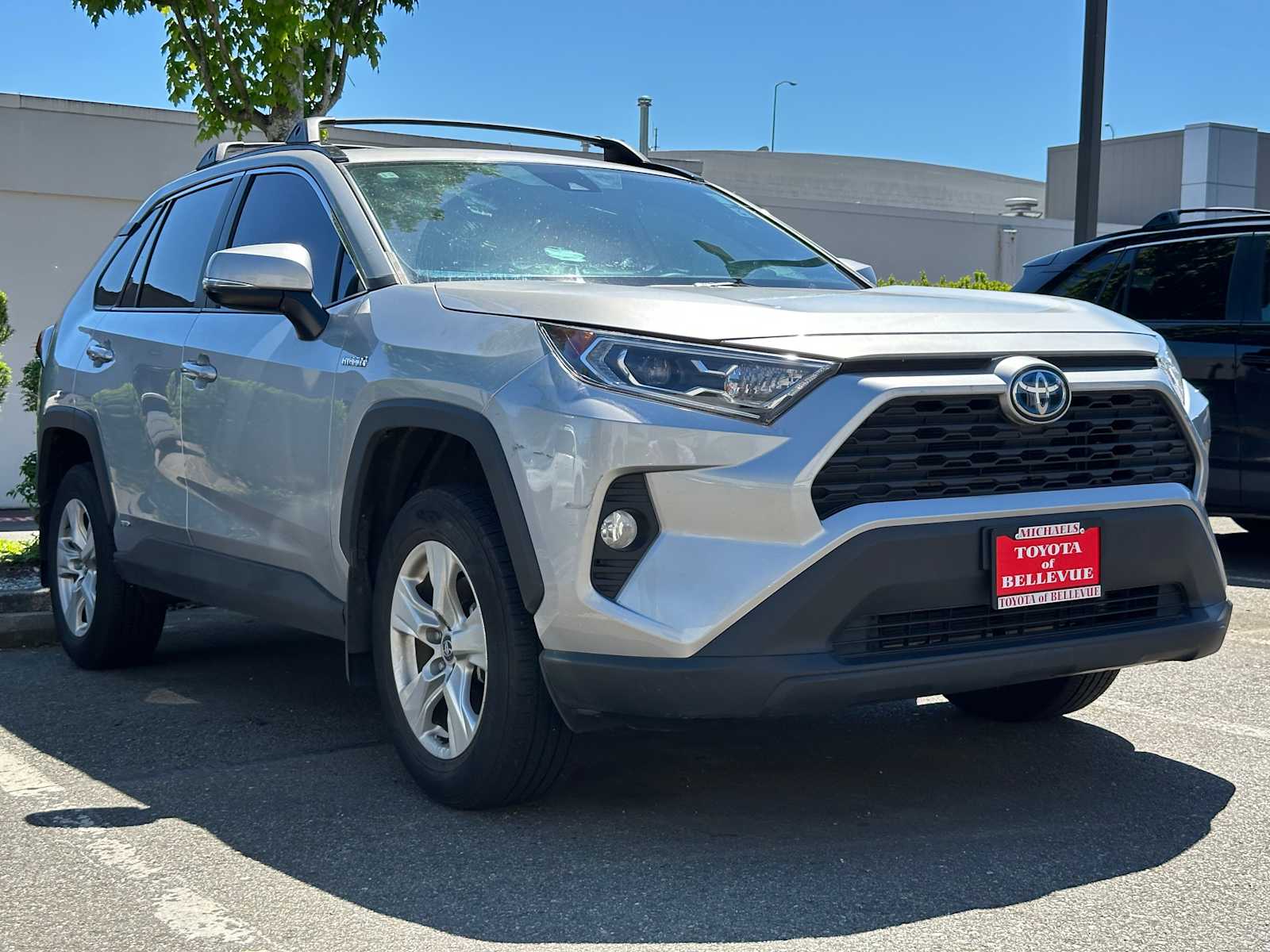 Thumbnail: 2021 Toyota RAV4 - 3