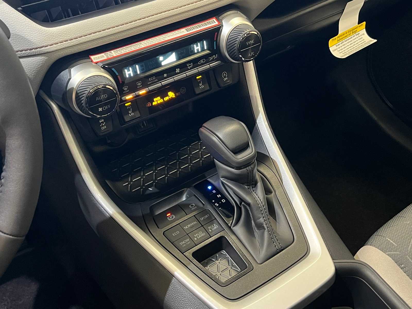 Thumbnail: 2025 Toyota RAV4 - 23