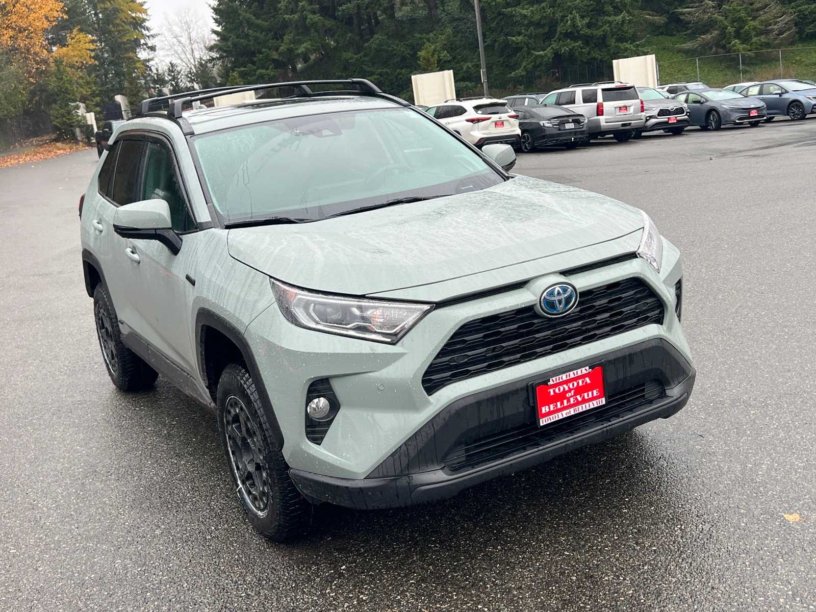 Thumbnail: 2021 Toyota RAV4 - 4