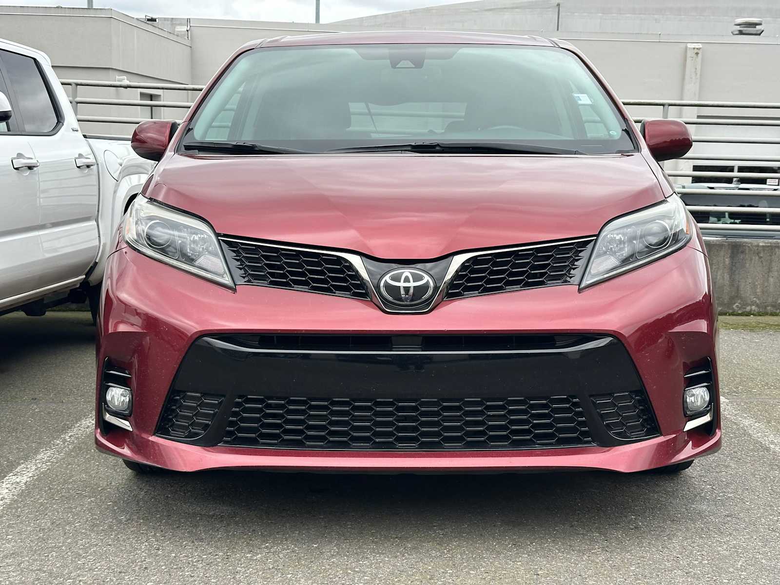 Thumbnail: 2018 Toyota Sienna - 2