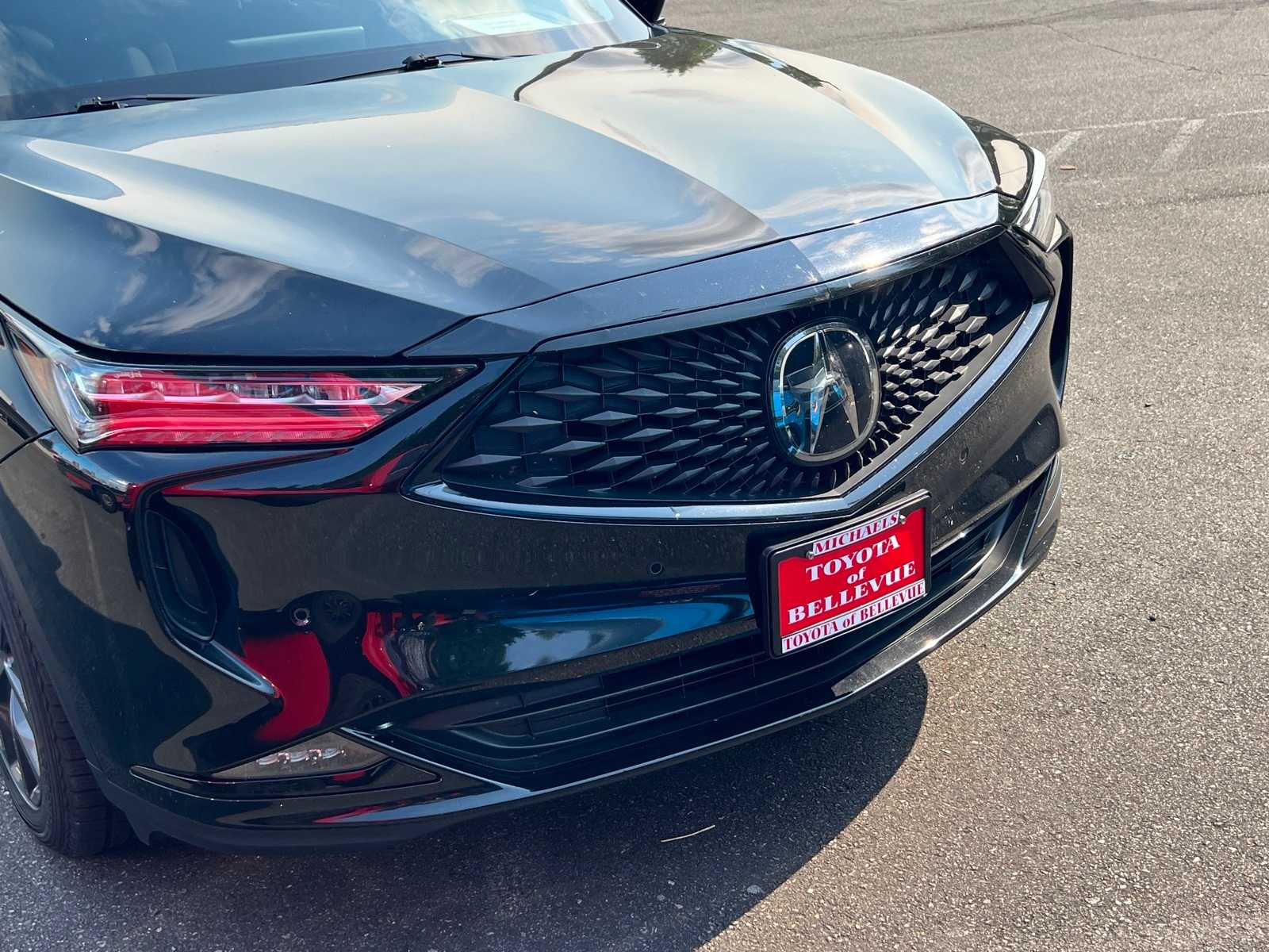 Thumbnail: 2023 Acura MDX - 4