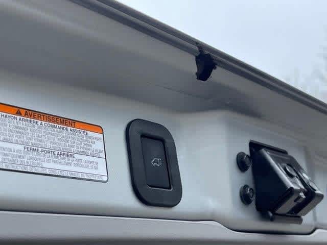 Thumbnail: 2020 Toyota Sienna - 11