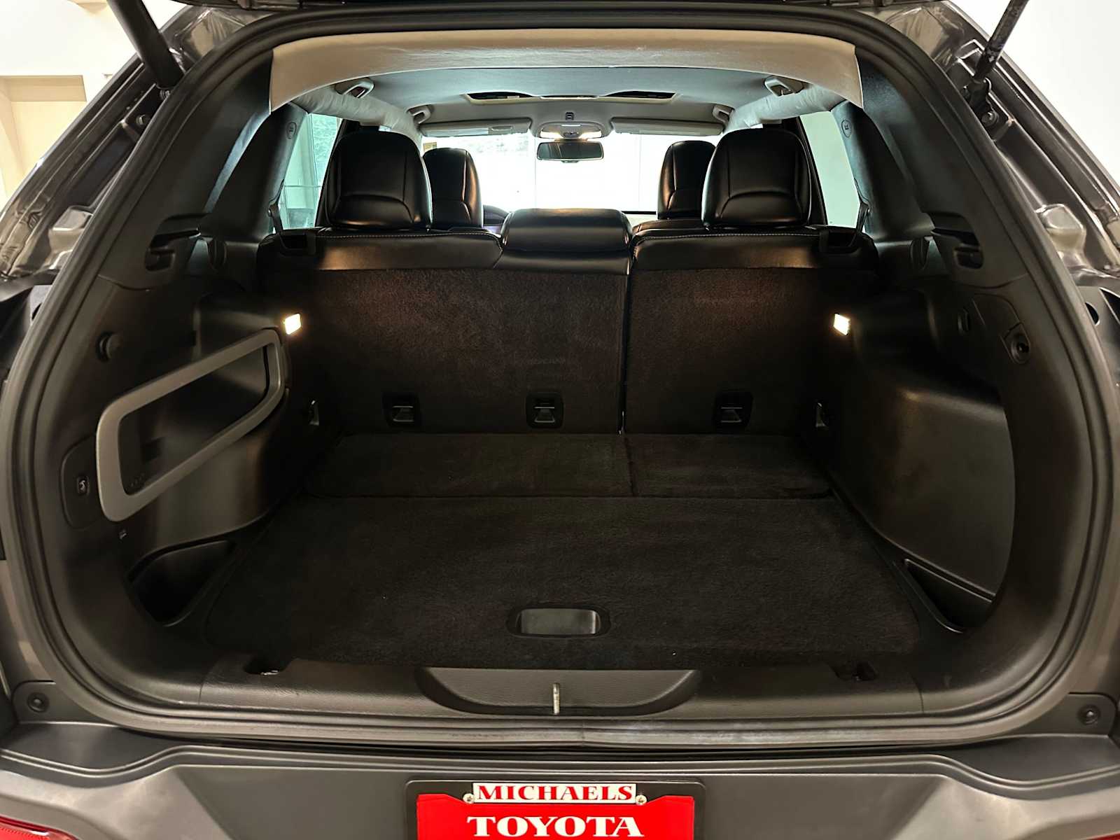 Thumbnail: 2015 Jeep Cherokee - 31