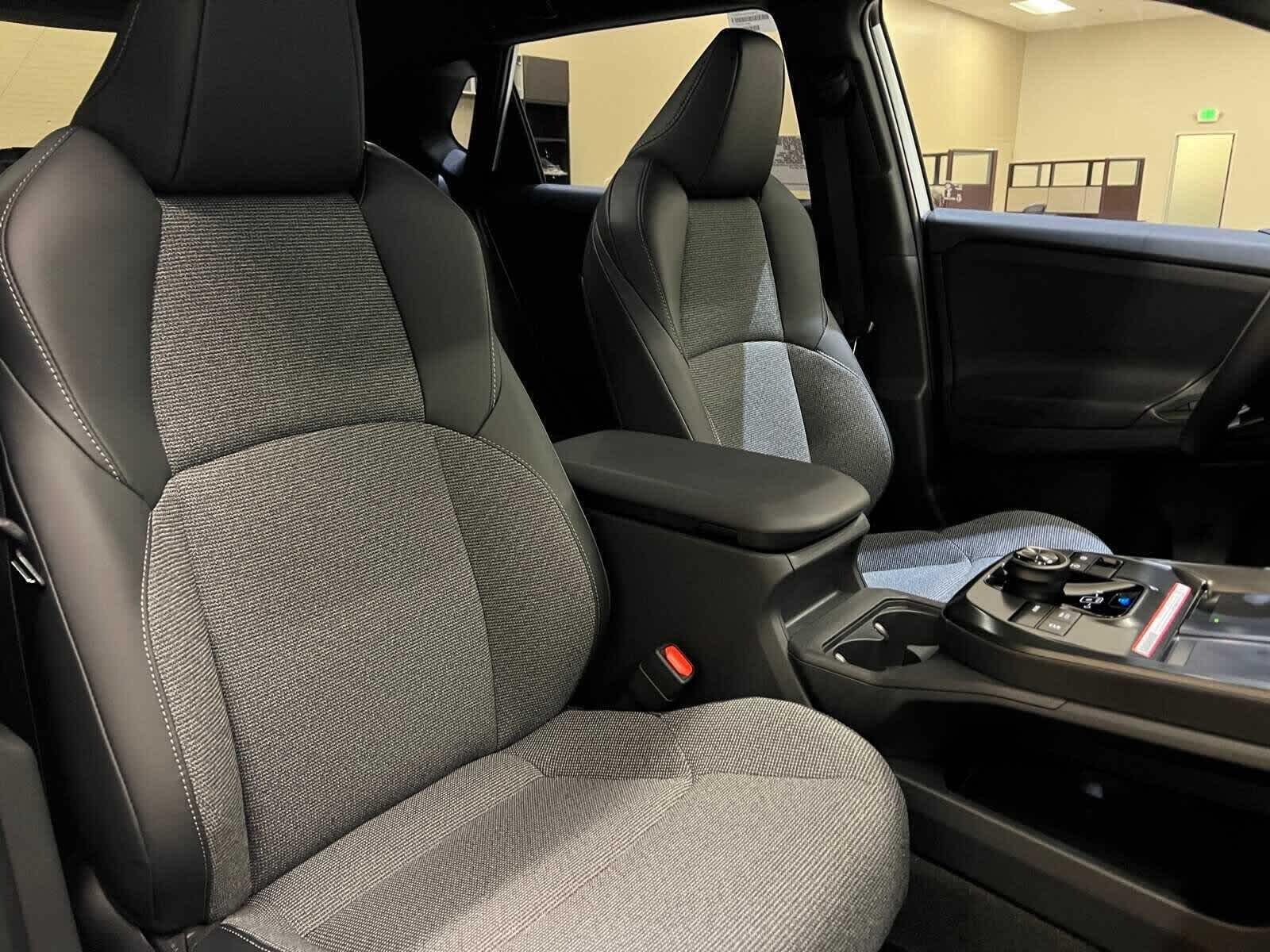 Thumbnail: 2026 Toyota bZ - 16