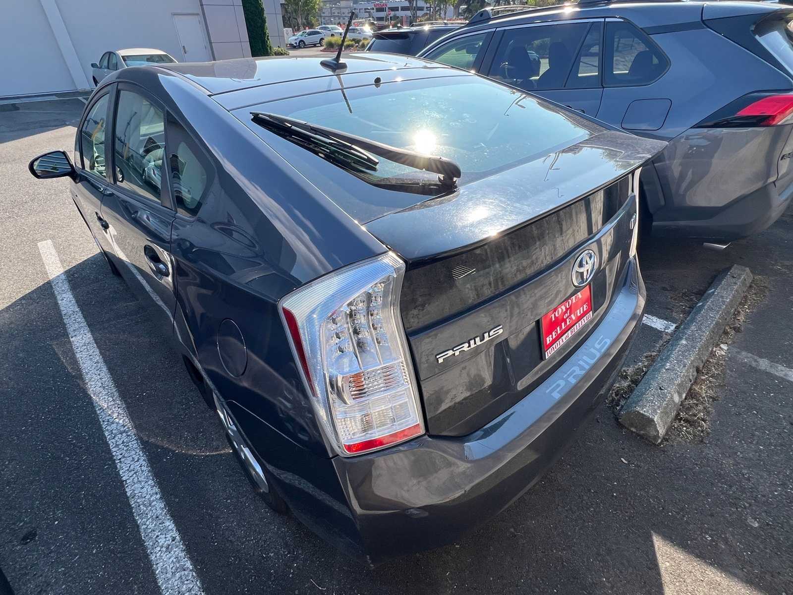Thumbnail: 2011 Toyota Prius - 7